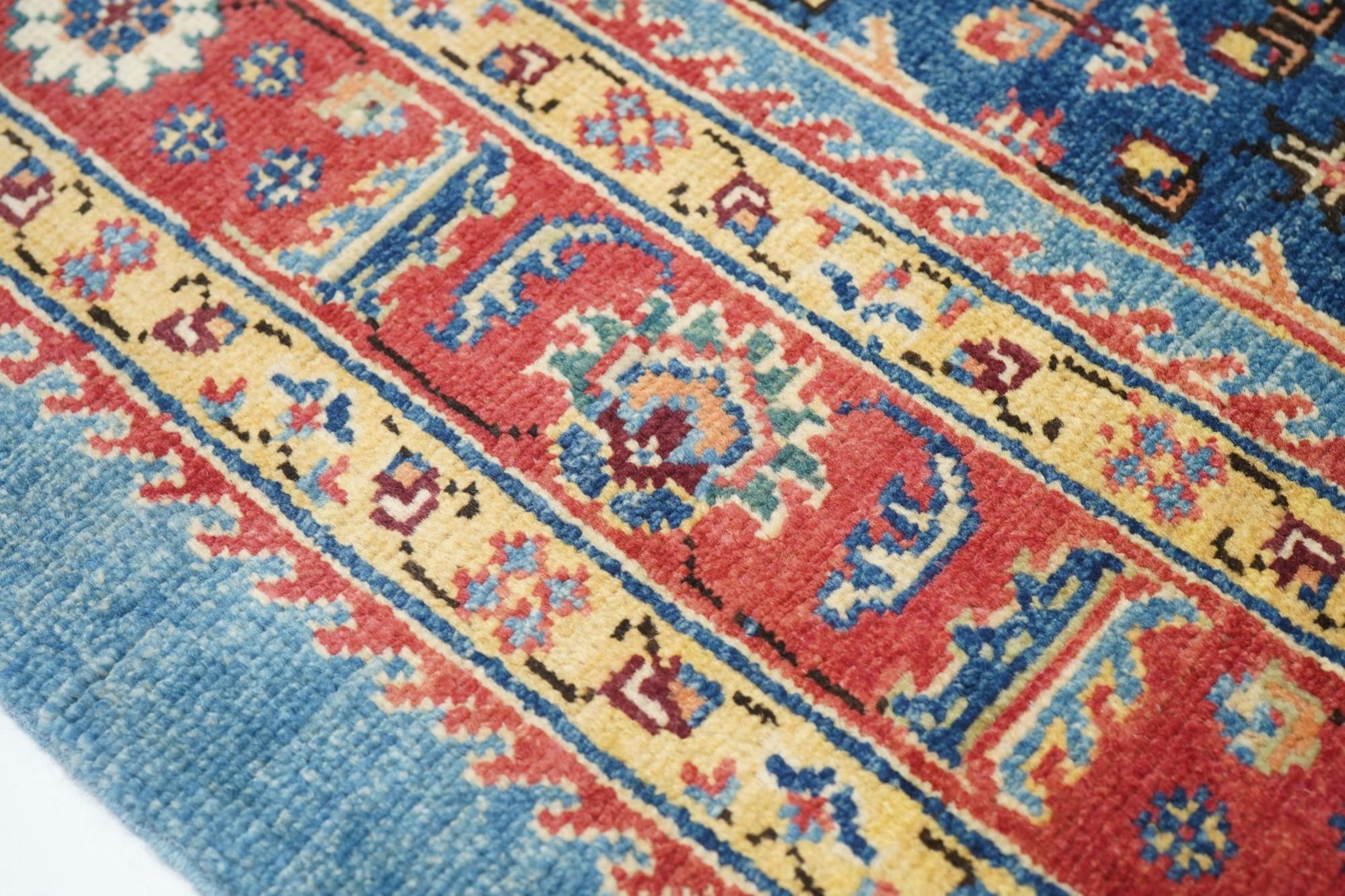 Kazak Rug In Good Condition For Sale In New York, NY