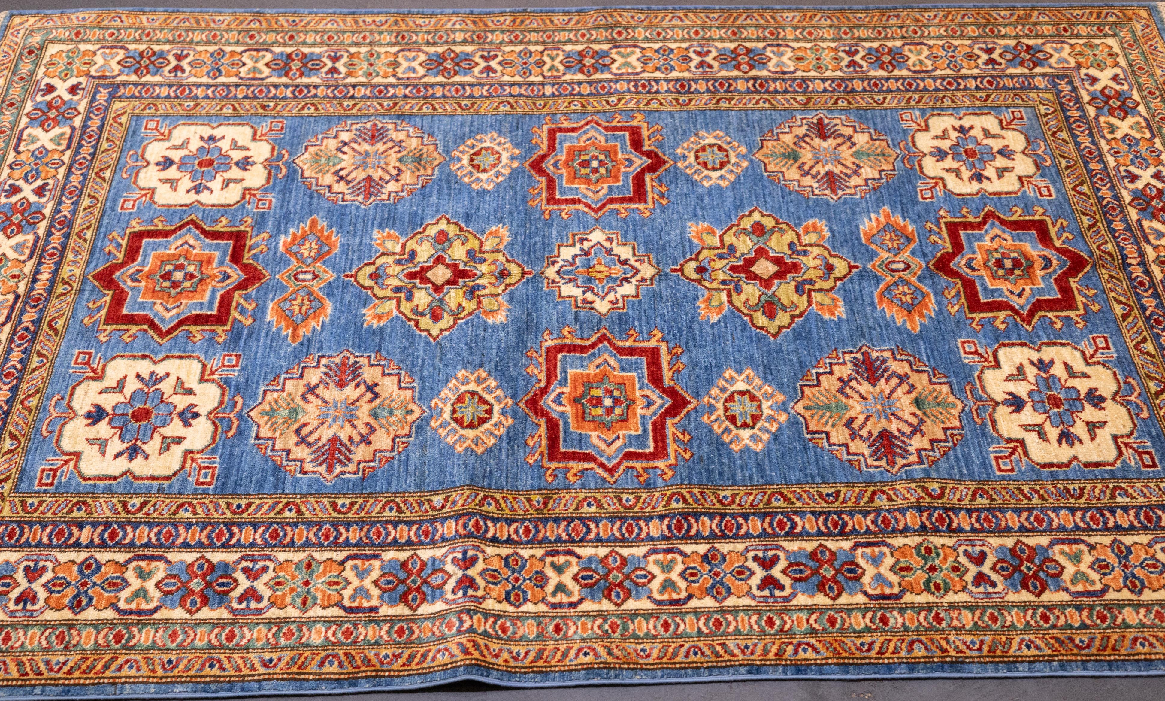 Kazak-Teppich 4'10'' x 6'8'' im Zustand „Neu“ im Angebot in New York, NY
