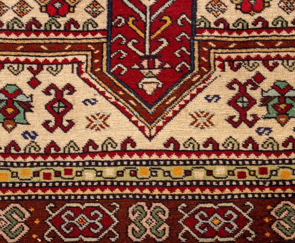 Kazak Rug 5.11' x 3.4' In Good Condition For Sale In New York, NY