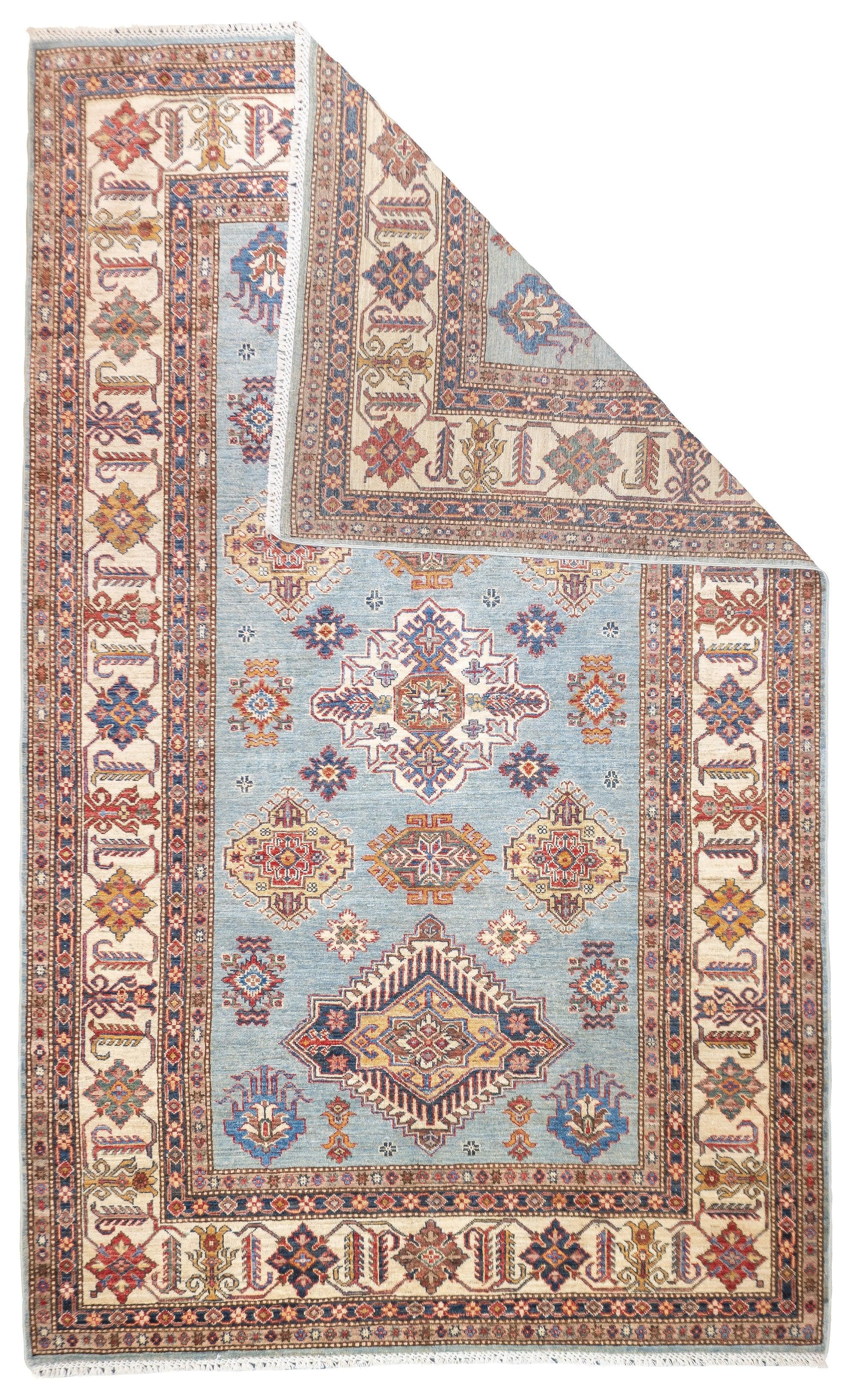 Kazak Teppich 5'11'' x 9'10''. SW-Kaukasus/Armenien. Kräftig gemusterte, stark gefärbte, völlig geometrische, ganz aus Wolle gefertigte, grob bis mäßig gewebte, mittel- bis langflorige Stücke im Streuformat, in Medaillon-, Allover- und
