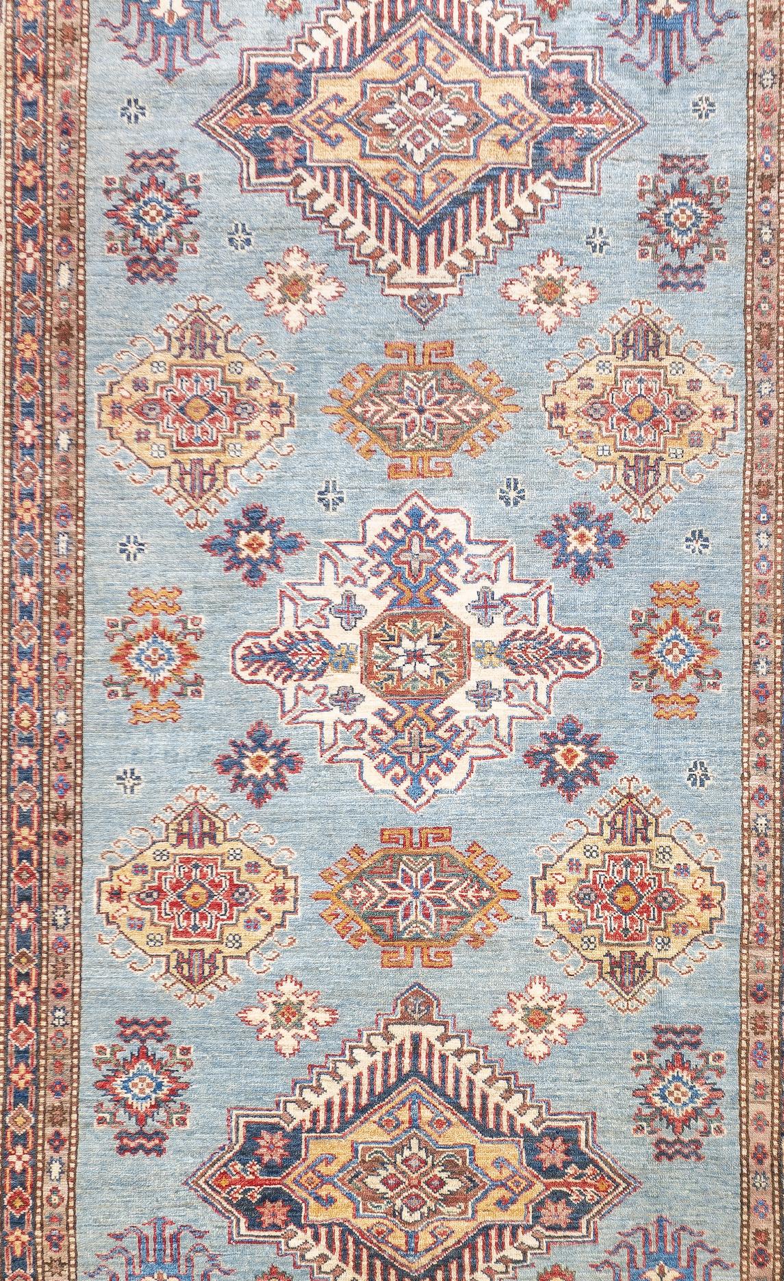 Kazak-Teppich 5'11'' x 9'10'' (Pakistanisch) im Angebot