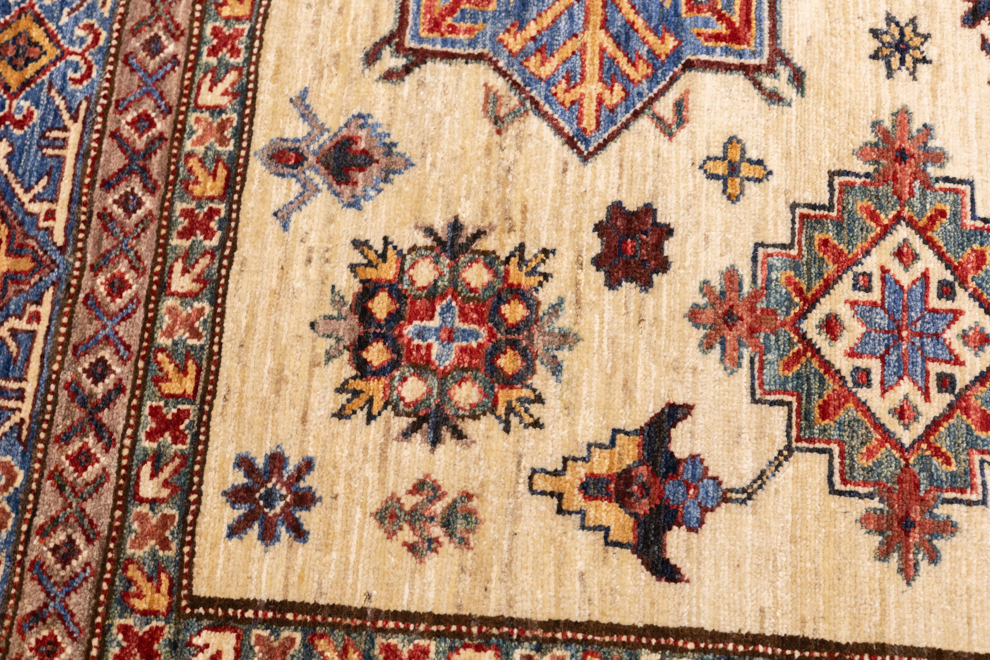 Kazak Rug 5'7'' x 9'1'' For Sale 5