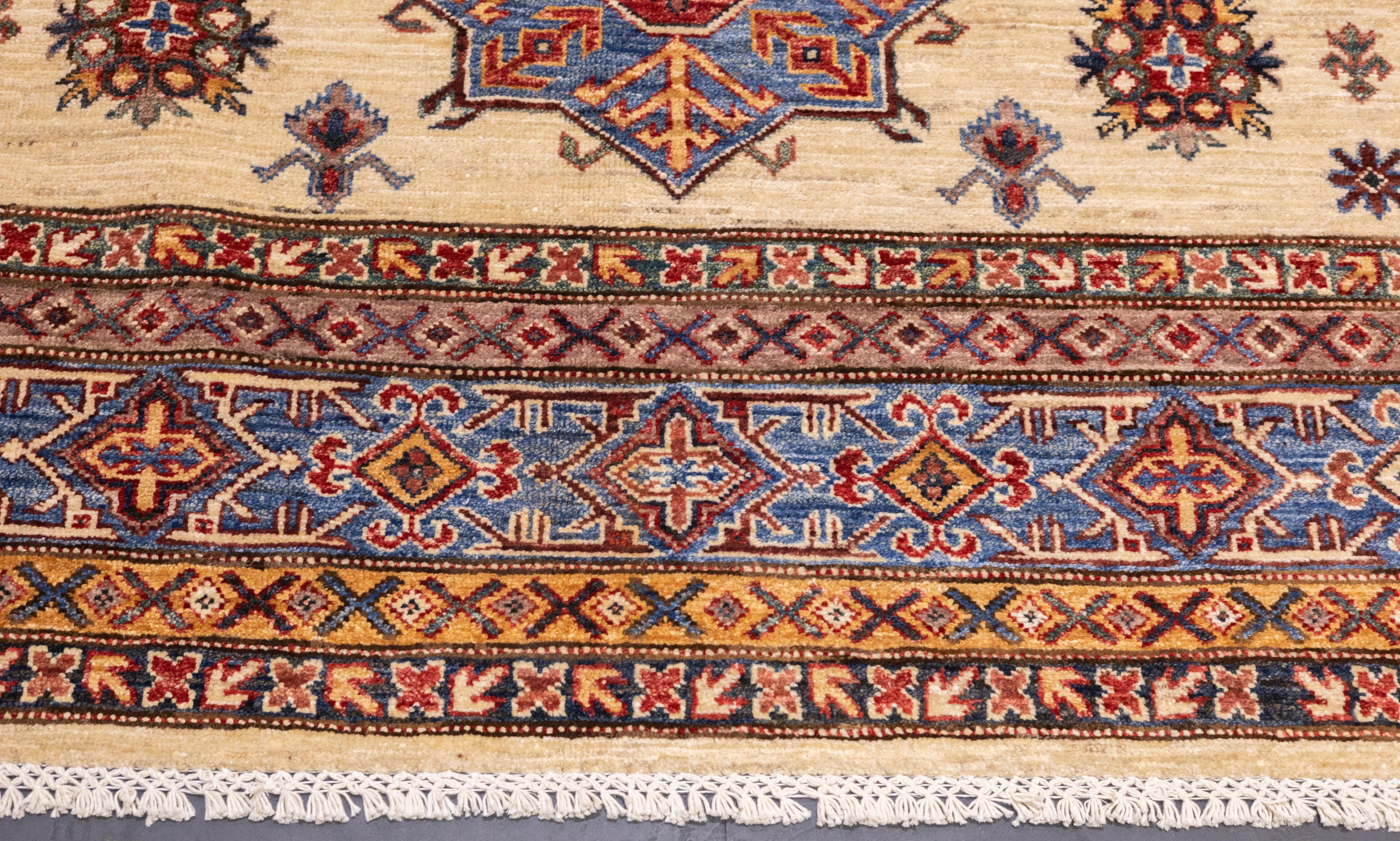 Kazak Rug 5'7'' x 9'1'' In New Condition For Sale In New York, NY