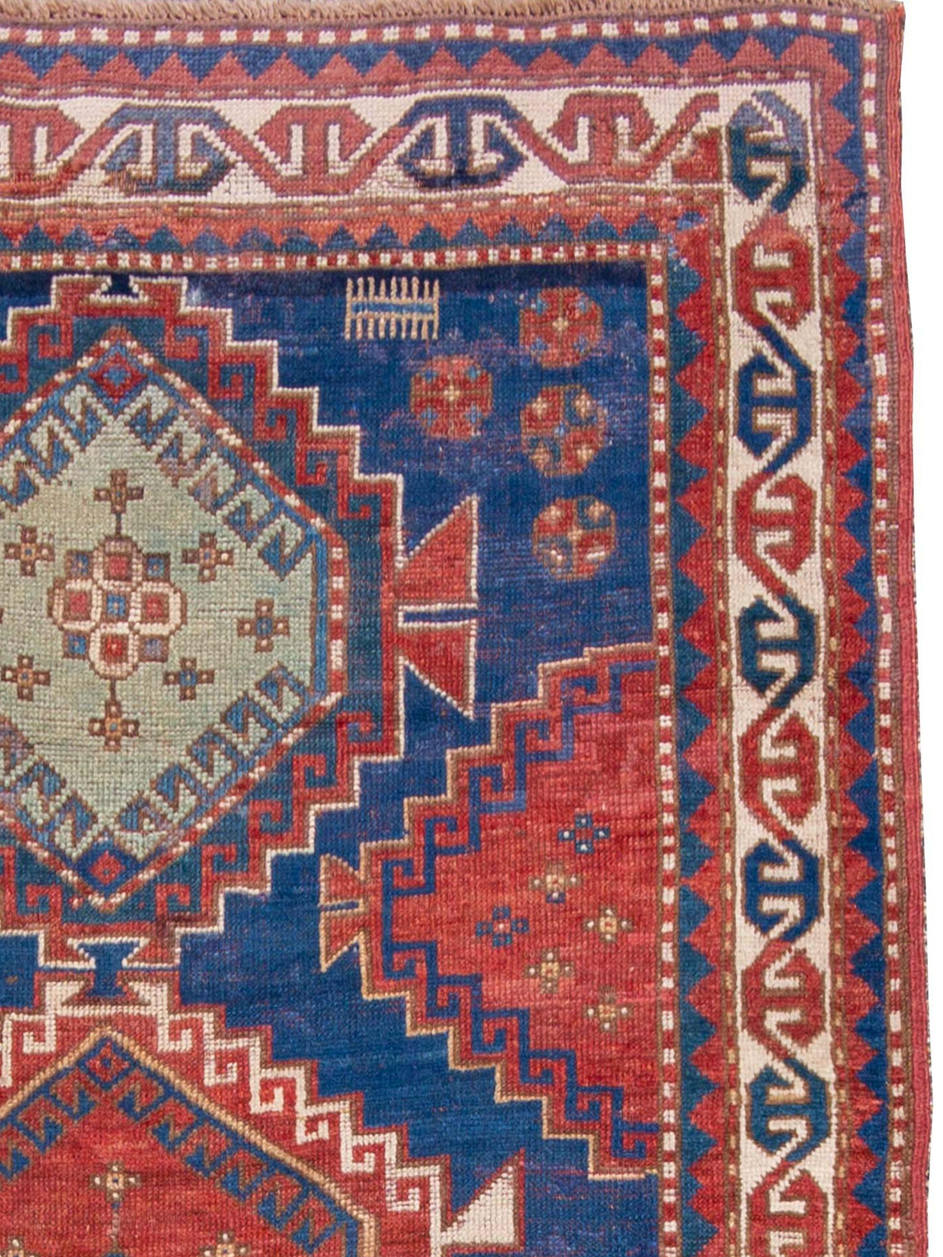 Alfombra kazaka, c. 1900

Información adicional:
Origen: Cáucaso
Periodo: c. 1900
Estado: Excelente
Alfombra ID: 26492