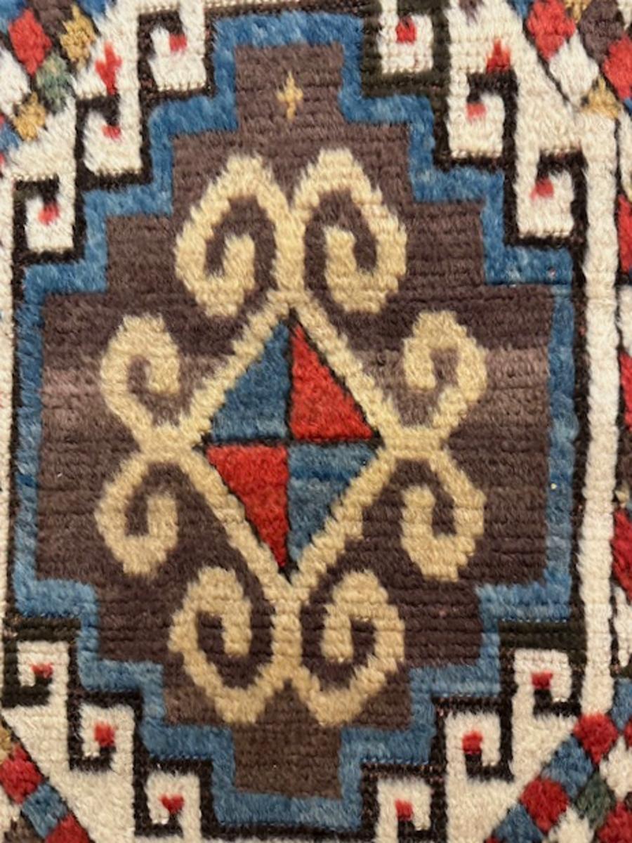 Tapis kazak Bon état - En vente à NEW YORK, NY