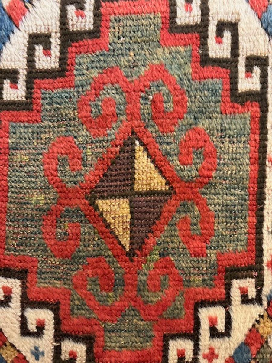 Tapis kazak en vente 1