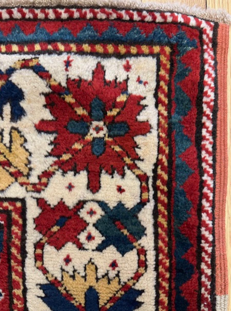 Tapis kazak en vente 1