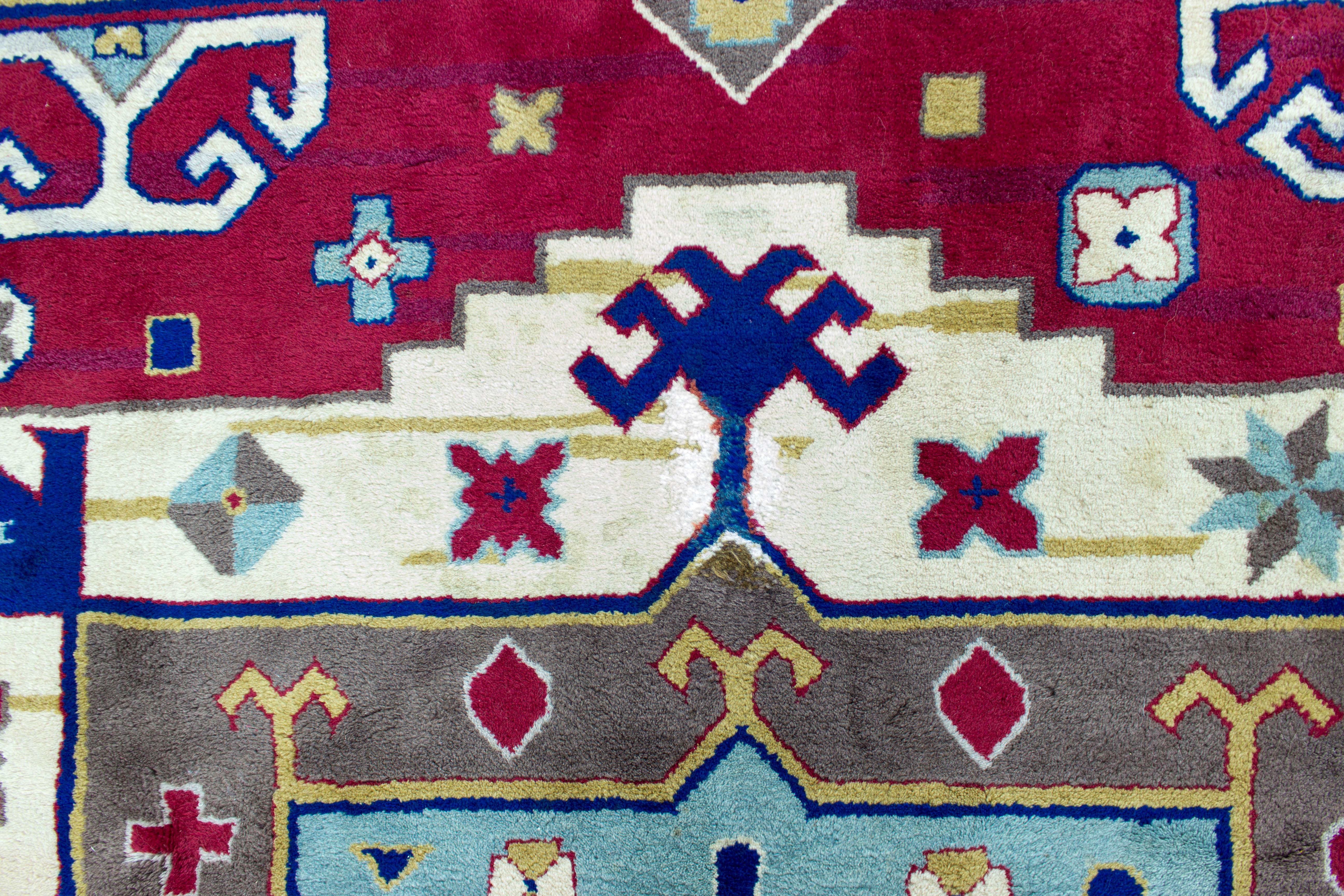 Kazak Rug, Hand Knotted, circa 1960s For Sale 1