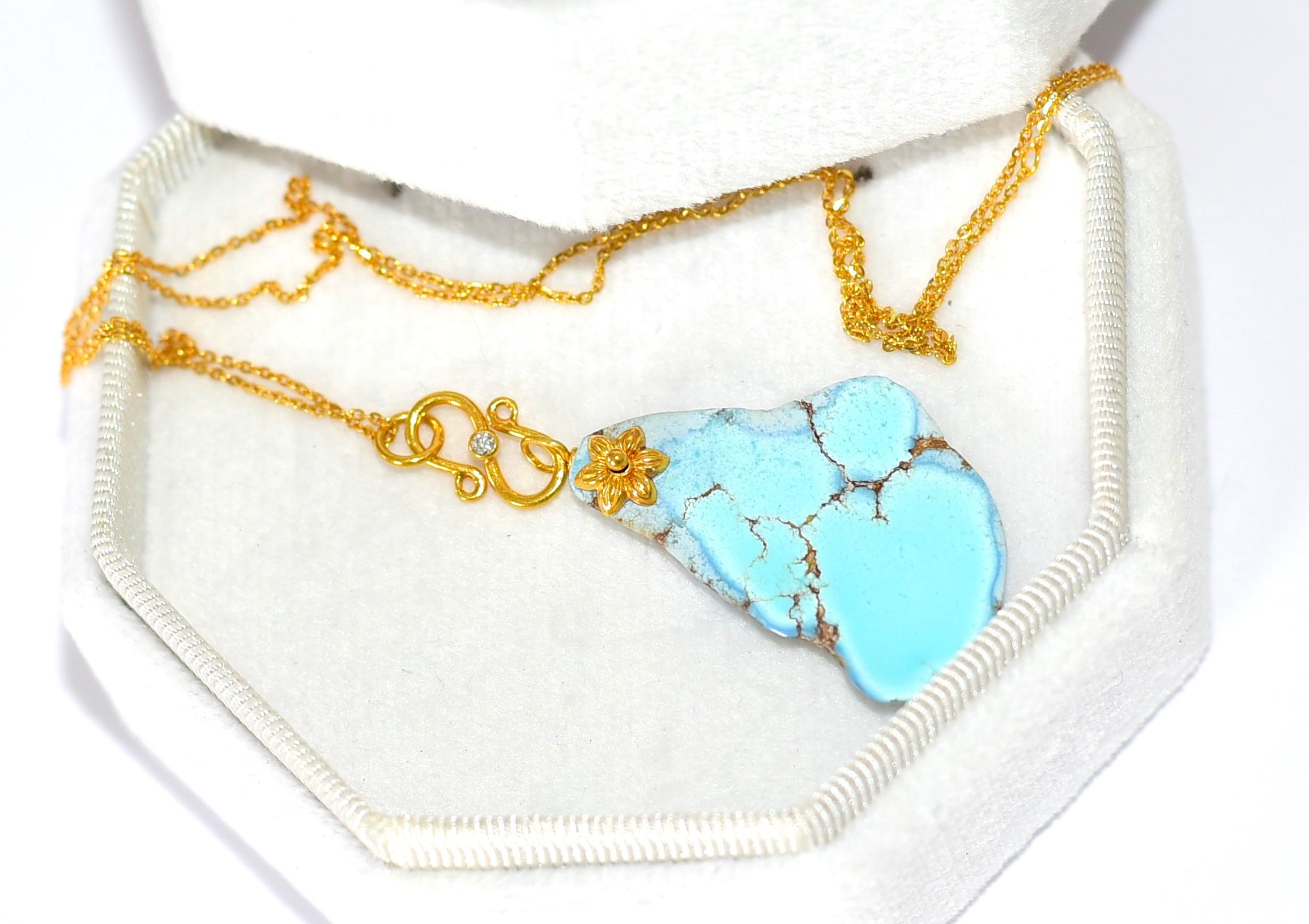 Kazakhstan Lavender Turquoise Necklace in 18K Solid Yellow Gold, Diamond In New Condition In Astoria, NY