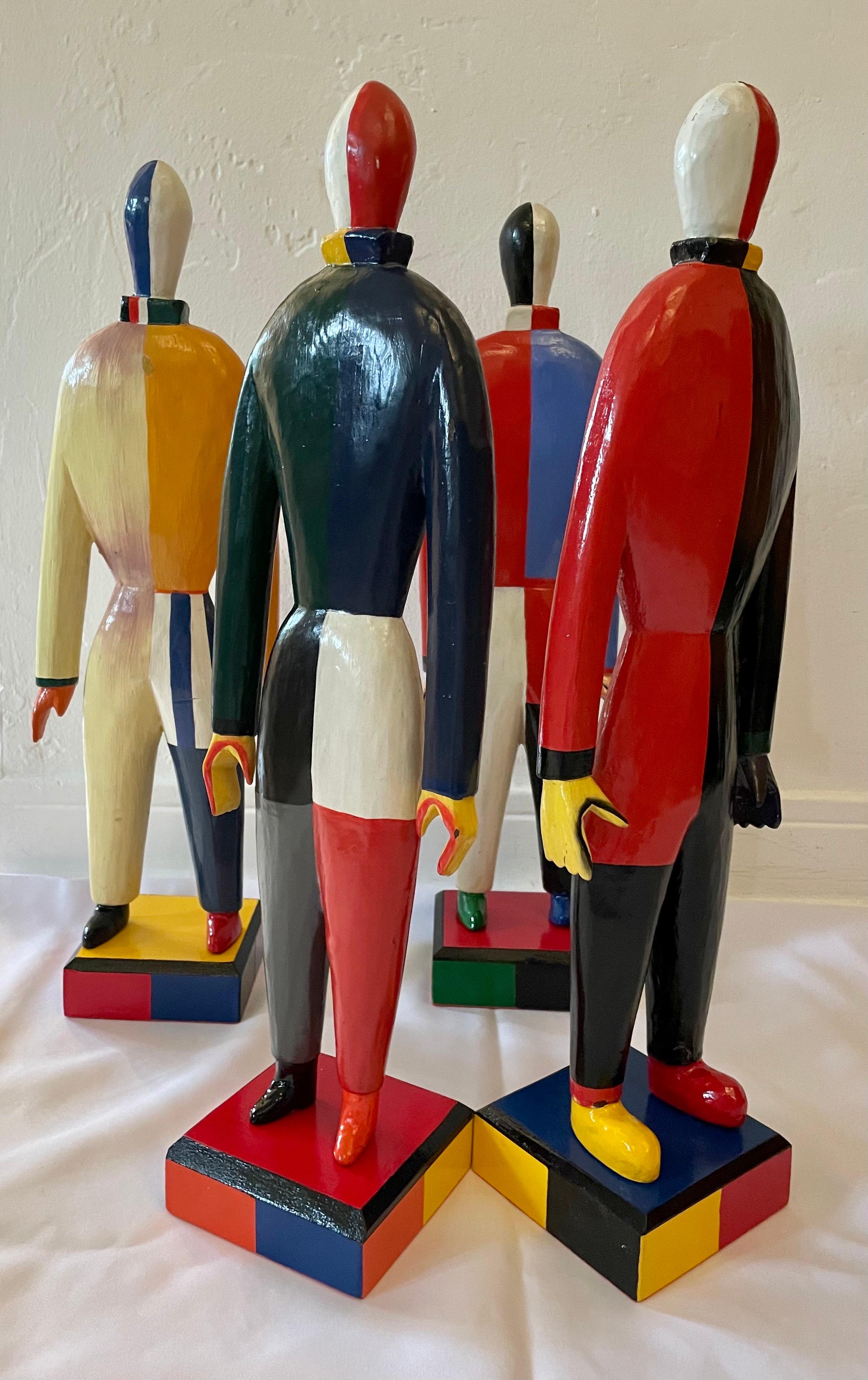 Kazimir Malevich Sculptures avant-gardes Sportsmen, Groupe original de 4 pièces en vente 5
