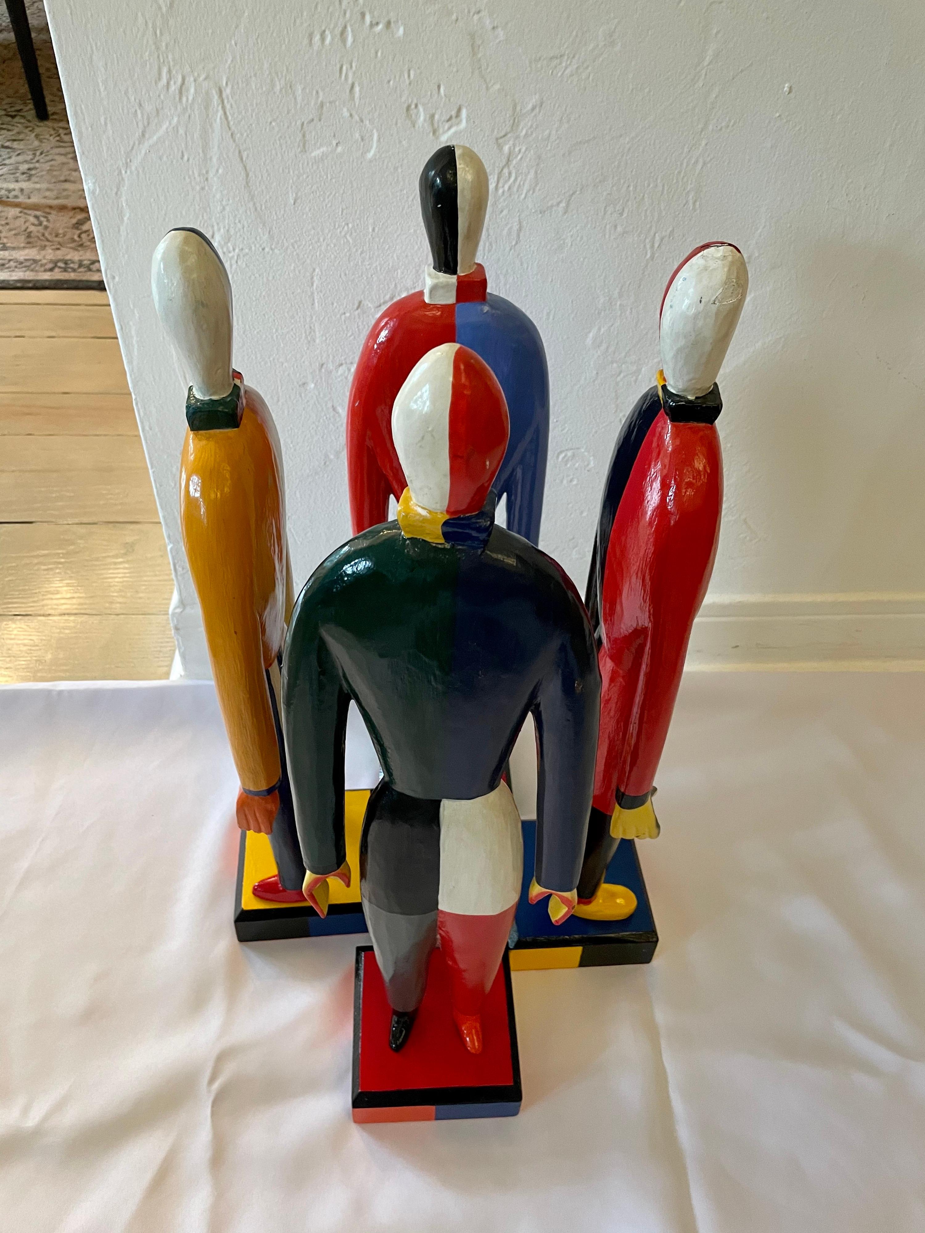 Kazimir Malevich Sculptures avant-gardes Sportsmen, Groupe original de 4 pièces Bon état - En vente à East Hampton, NY