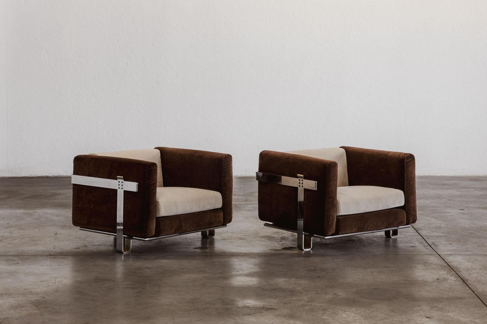 Italian Kazuhide Takahama Armchairs for Simon Gavina, Two-tone Velvet, 1965, Set of 2 For Sale