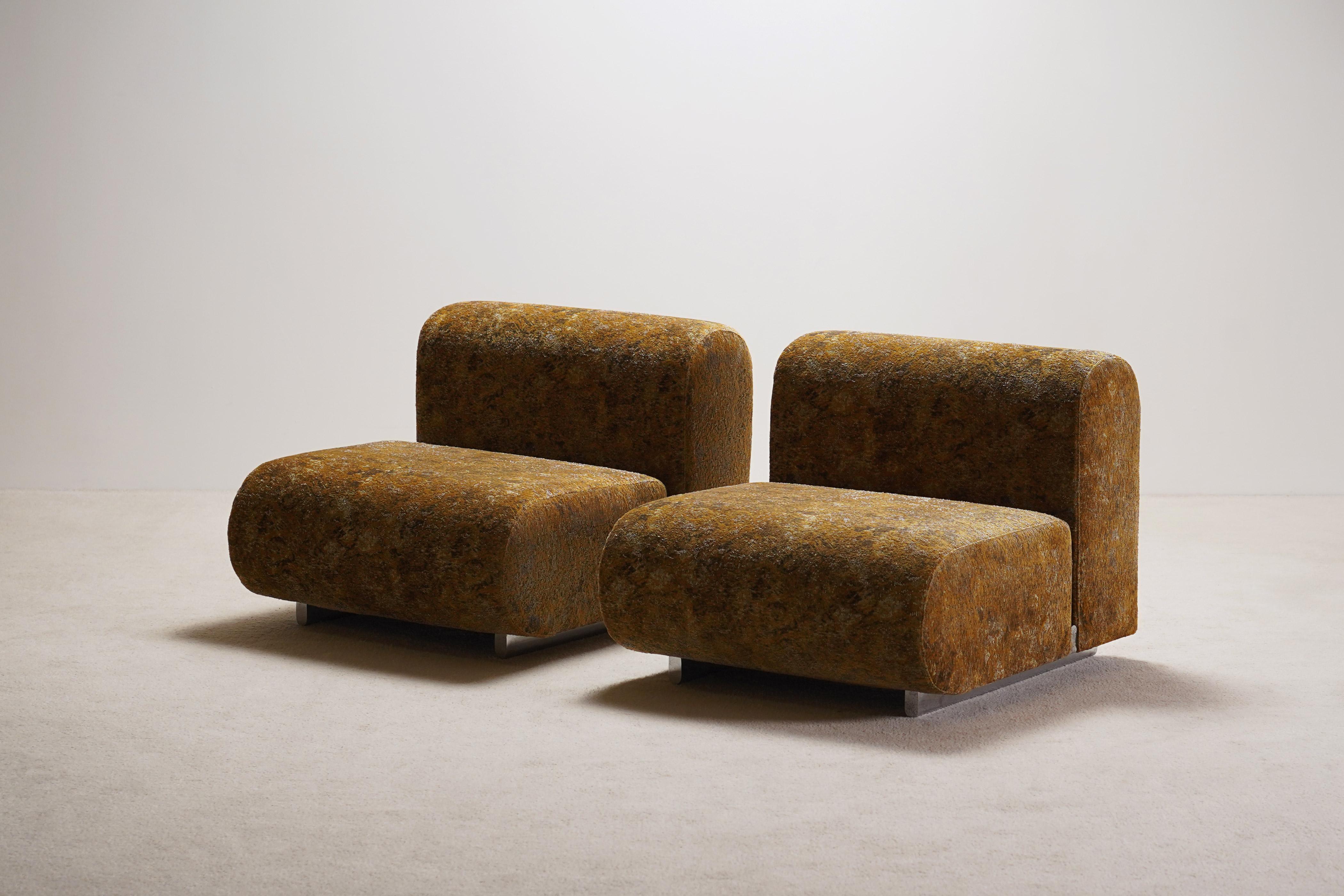 Kazuhide Takahama, Pair of Suzanne Lounge Chairs. Gavina Edition, 1965. In Excellent Condition In Paris, FR