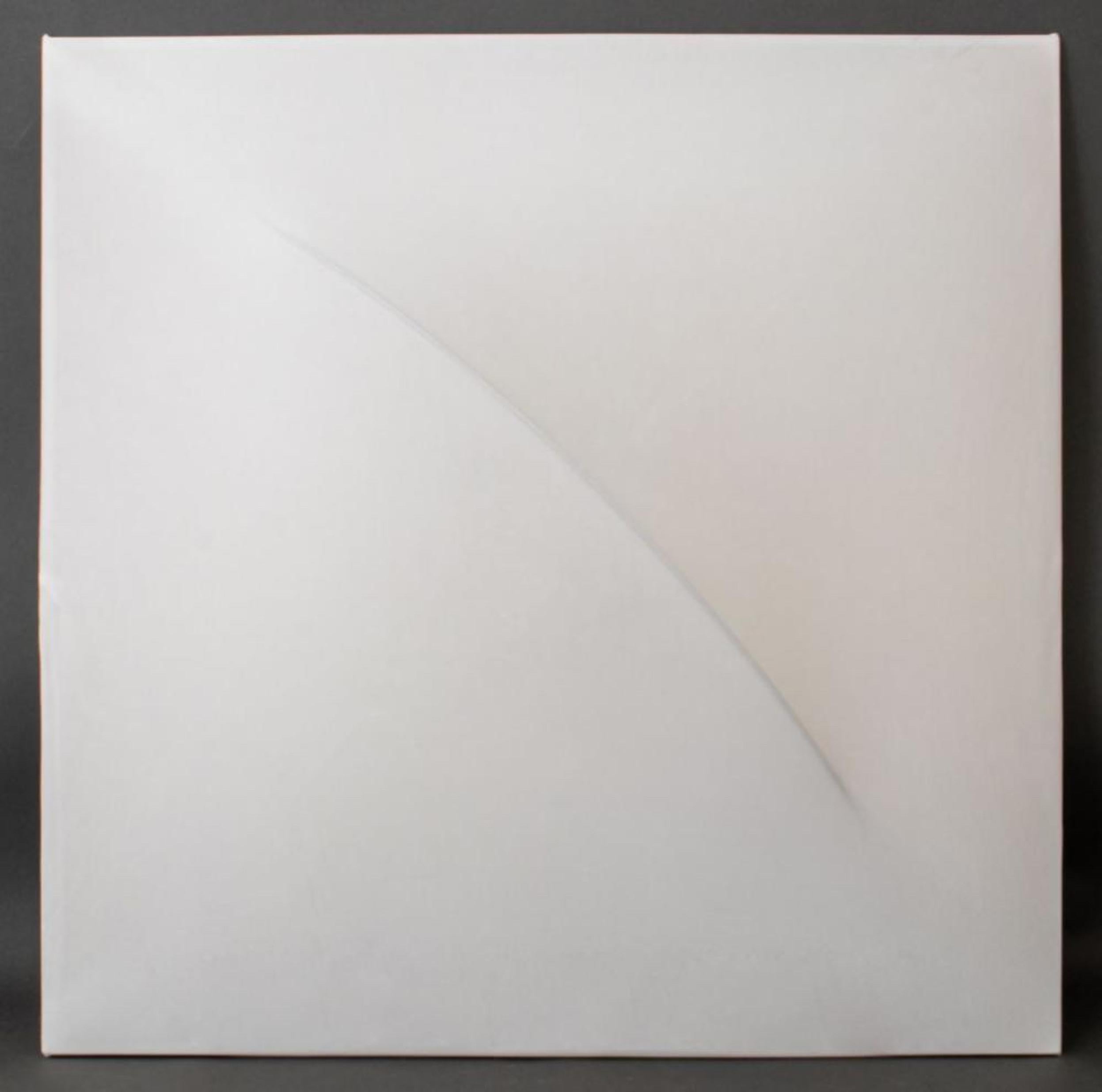 Rare wall/ceiling lamp, Italy, 1973

Kazuhide Takahama was born in Japan in 1930 and after completing his studies in Architecture in Tokyo he started working in Kazuo Fuioka’s studio. 

In 1957, he went to Italy to visit the Triennale in Milan where