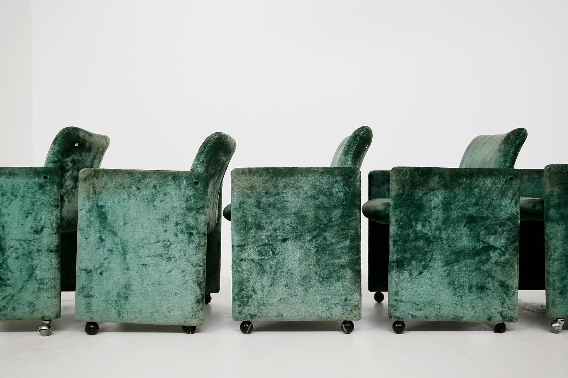Kazuhide Takahama Set of 10 Chairs Green Mod. Montebello Production Gavina 1980s In Good Condition In Milano, IT