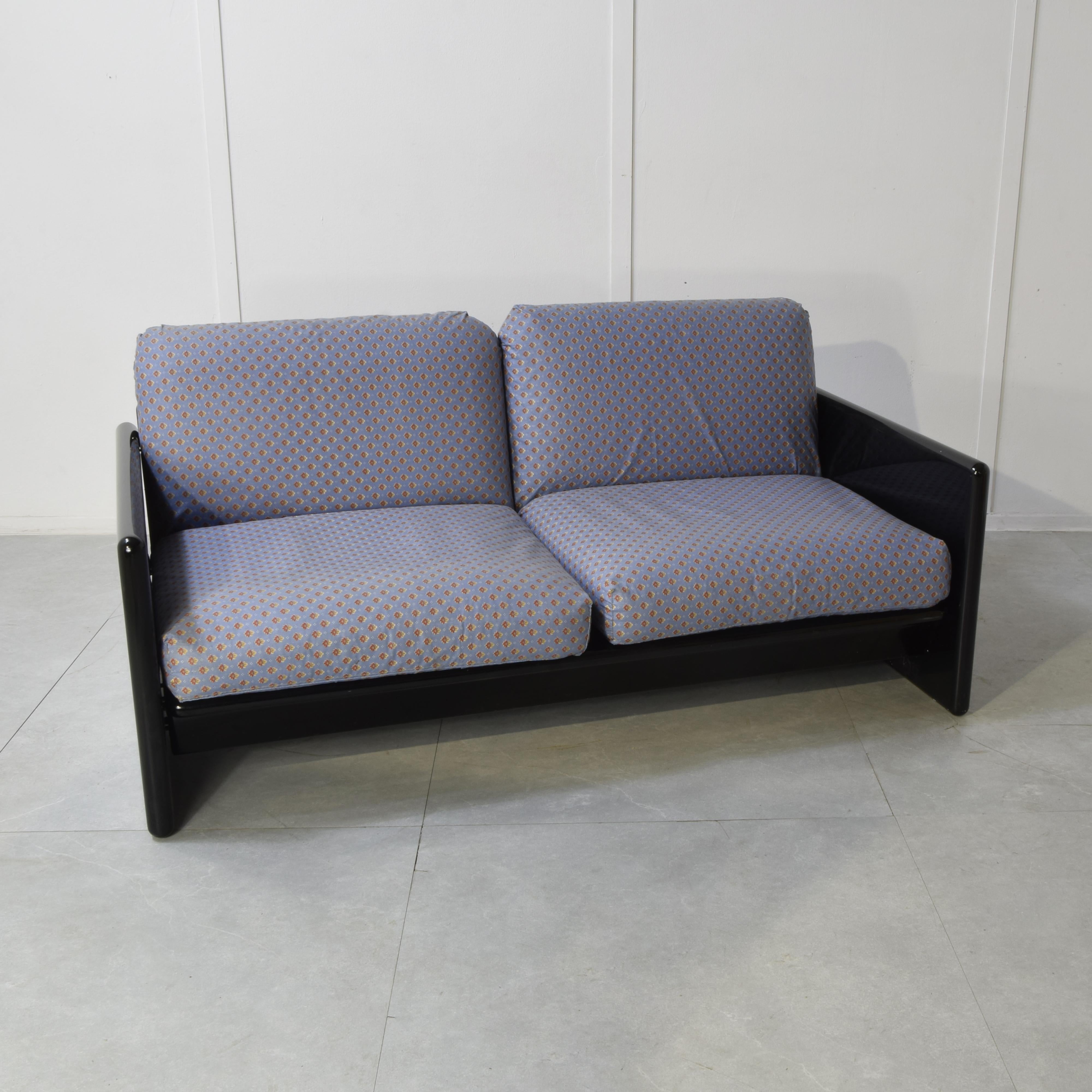 Kazuhide Takahama sofa for Simon Gavina 1970s im Angebot 1