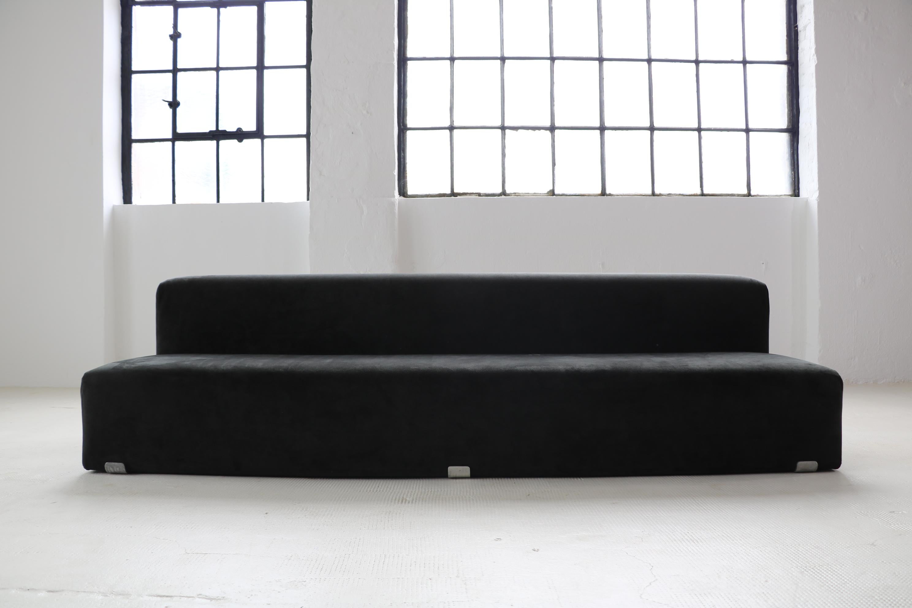 Kazuhide Takahama 3-seater sofa produced by Gavina in 1980.
Price is for the sofa. You will find the armchair in another auction.