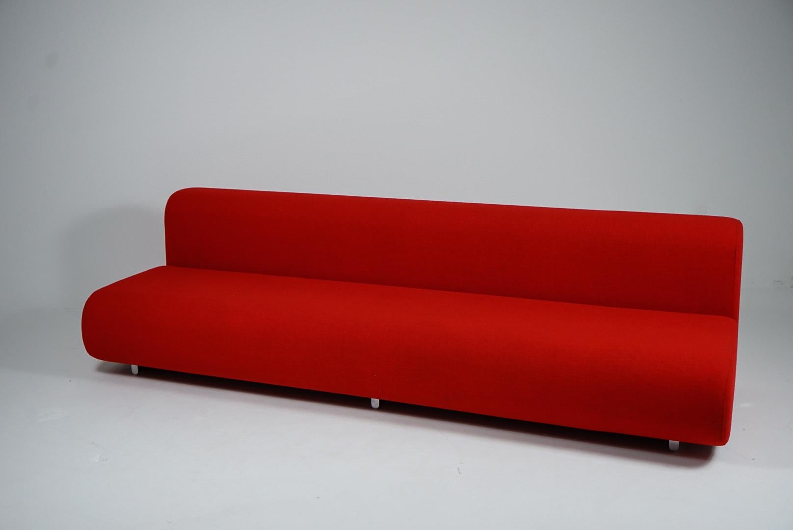 Knoll Suzanne sofa designed in 1965 by Kazuhide Takahama for Gavina Italy : Knoll. This sofa is the rare 8 ft long version which is unavailable from Knoll. Kuramatas Suzanne sofa is a Mid-Century Modern design that often is confused as post modern