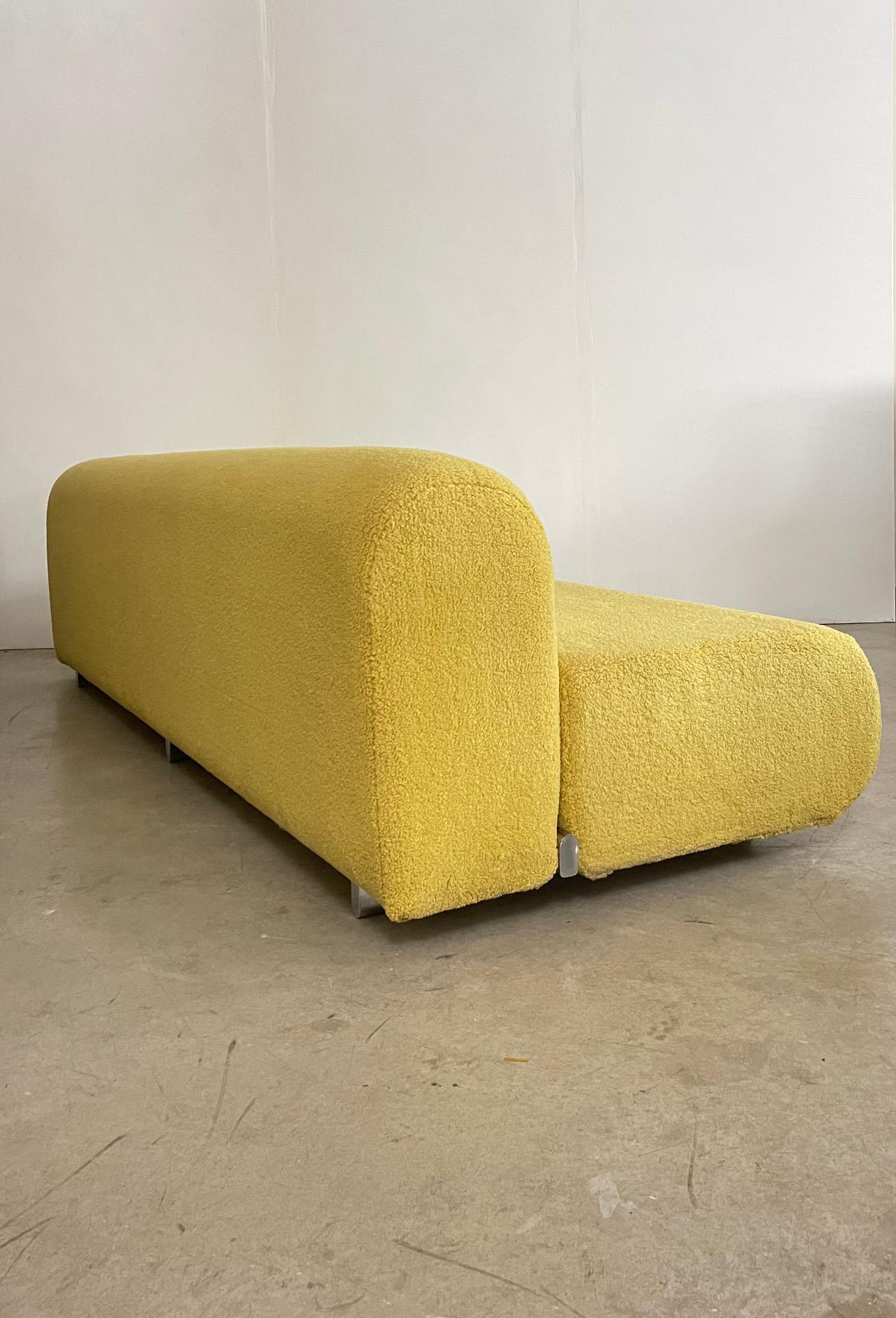 This gorgeous Knoll Suzanne sofa is a true statement piece. Originally designed by Kazuhide Takahama for Knoll in the mid-20th century, the Suzanne sofa has become an iconic piece of furniture known for its sleek lines and minimalist design. This