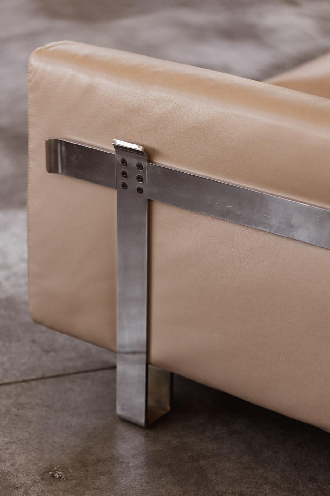 Mid-Century Modern Kazuhide Takahama Three-seater Sofa for Simon Gavina, Natural Leather, 1965 For Sale