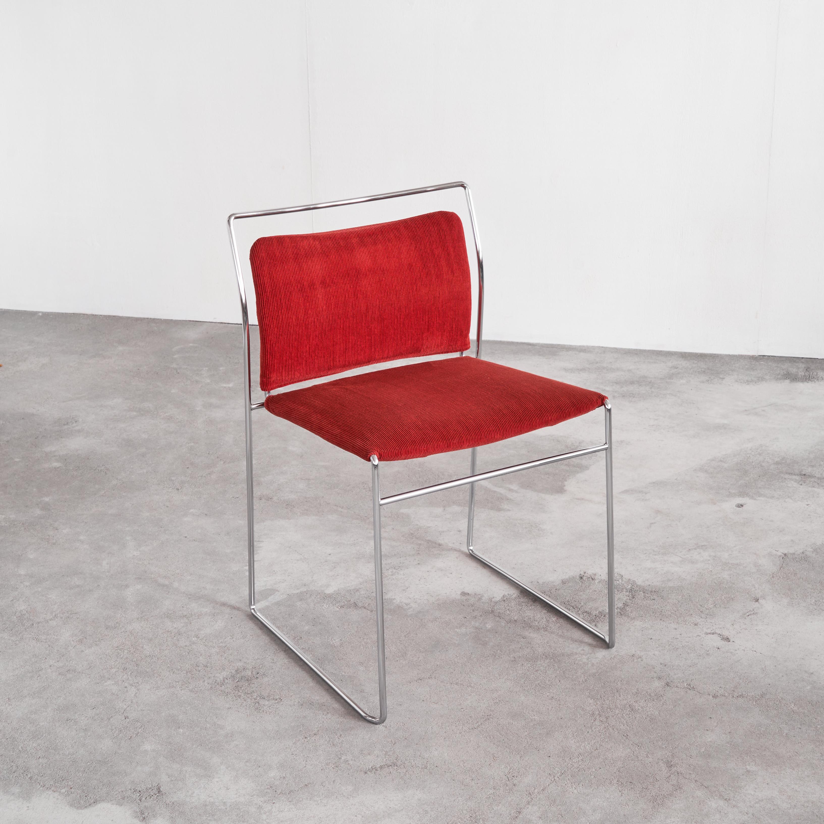 Kazuhide Takahama 'Tulu' Chair in Red Corduroy for Simon International, Italy, 1968.

Beautiful slender and sleek (side) chair by renowned designer Kazuhide Takahama (1930-2010). He designed this chair called ‘Tulu’ for Dino Gavina and his company