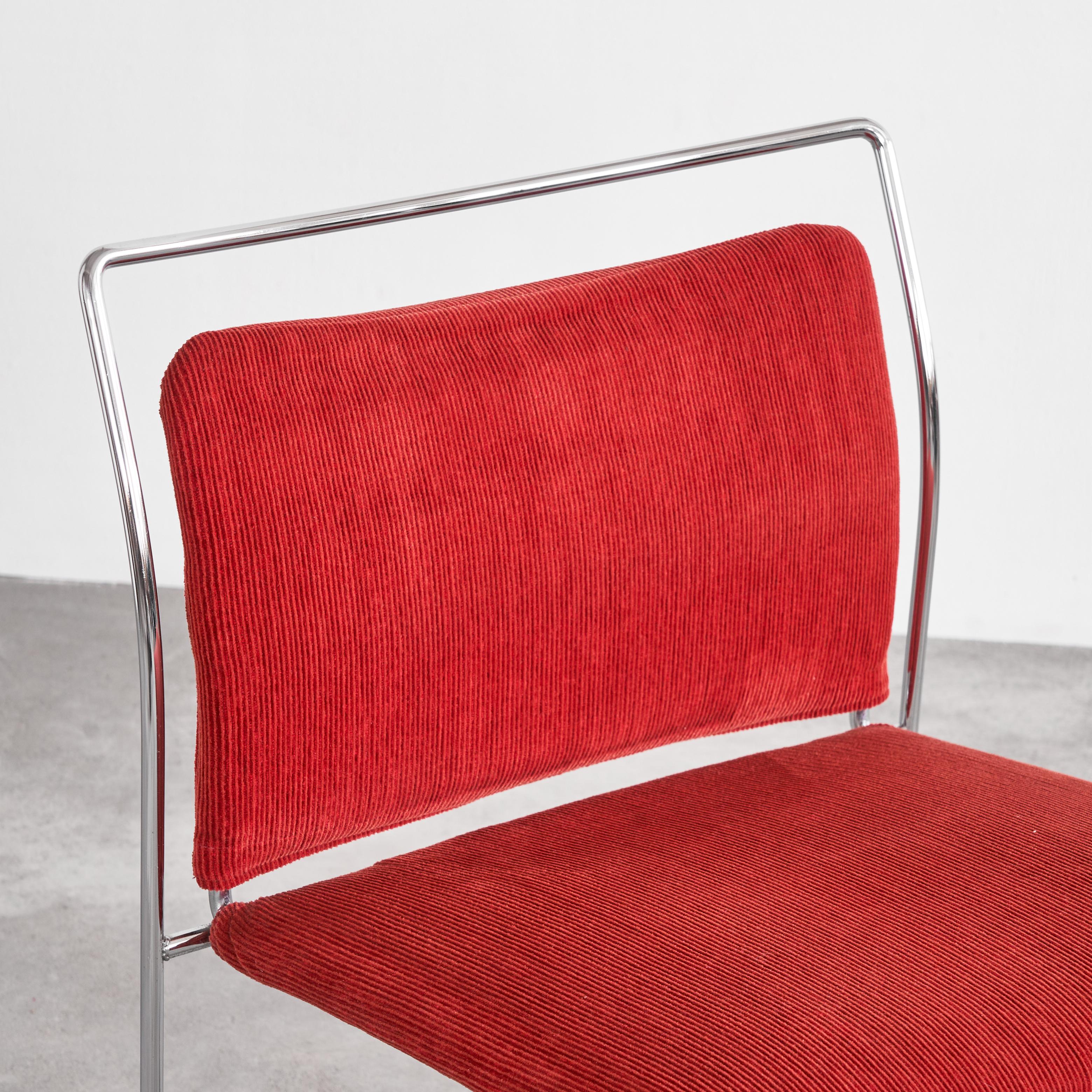 Mid-Century moderno Sedia 'Tulu' di Kazuhide Takahama in velluto a coste rosse per Simon International 1966 in vendita