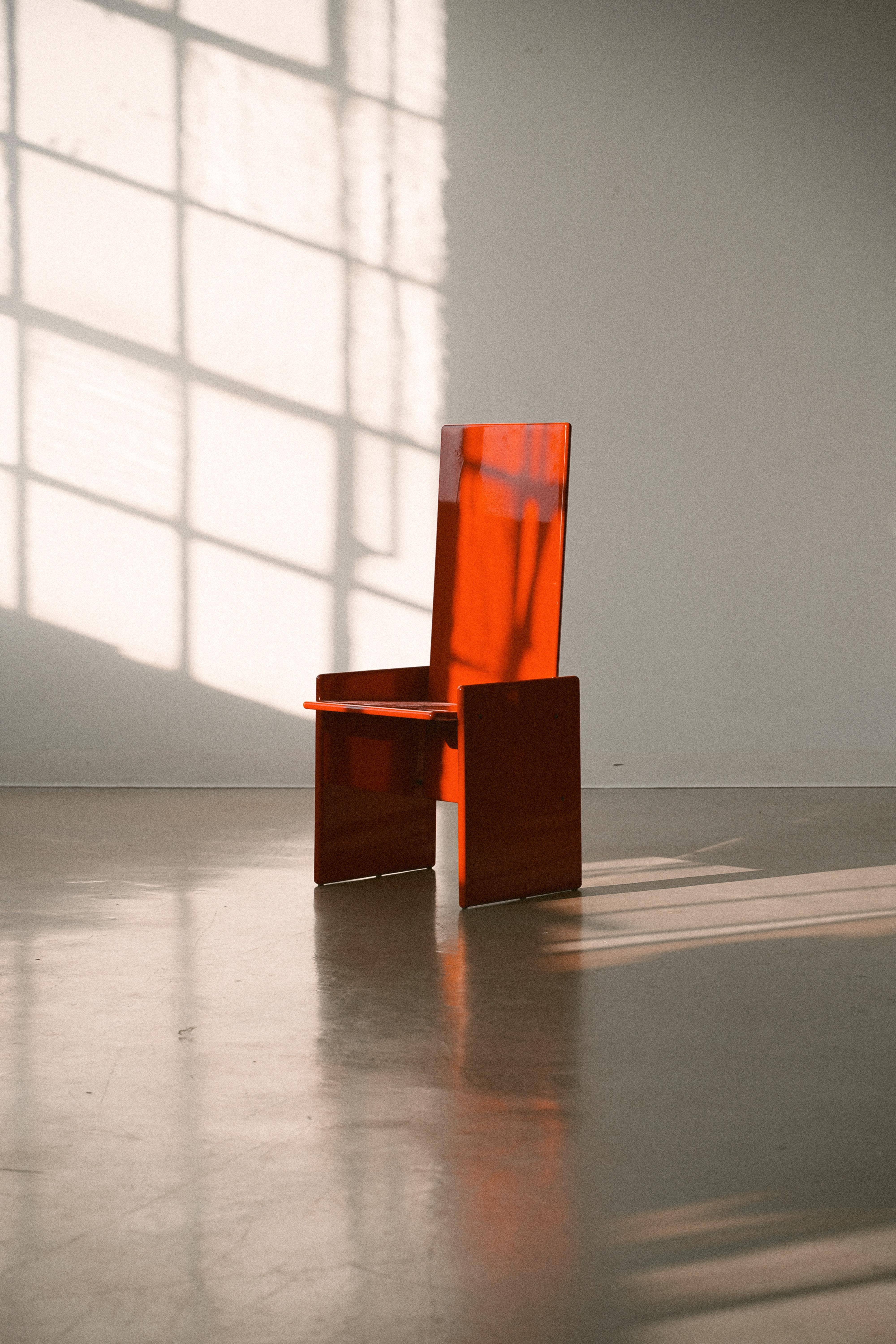 Sedia Kazuki in corallo rosso di Kazuhide Takahama per A. Simon In condizioni ottime in vendita a TORONTO, CA