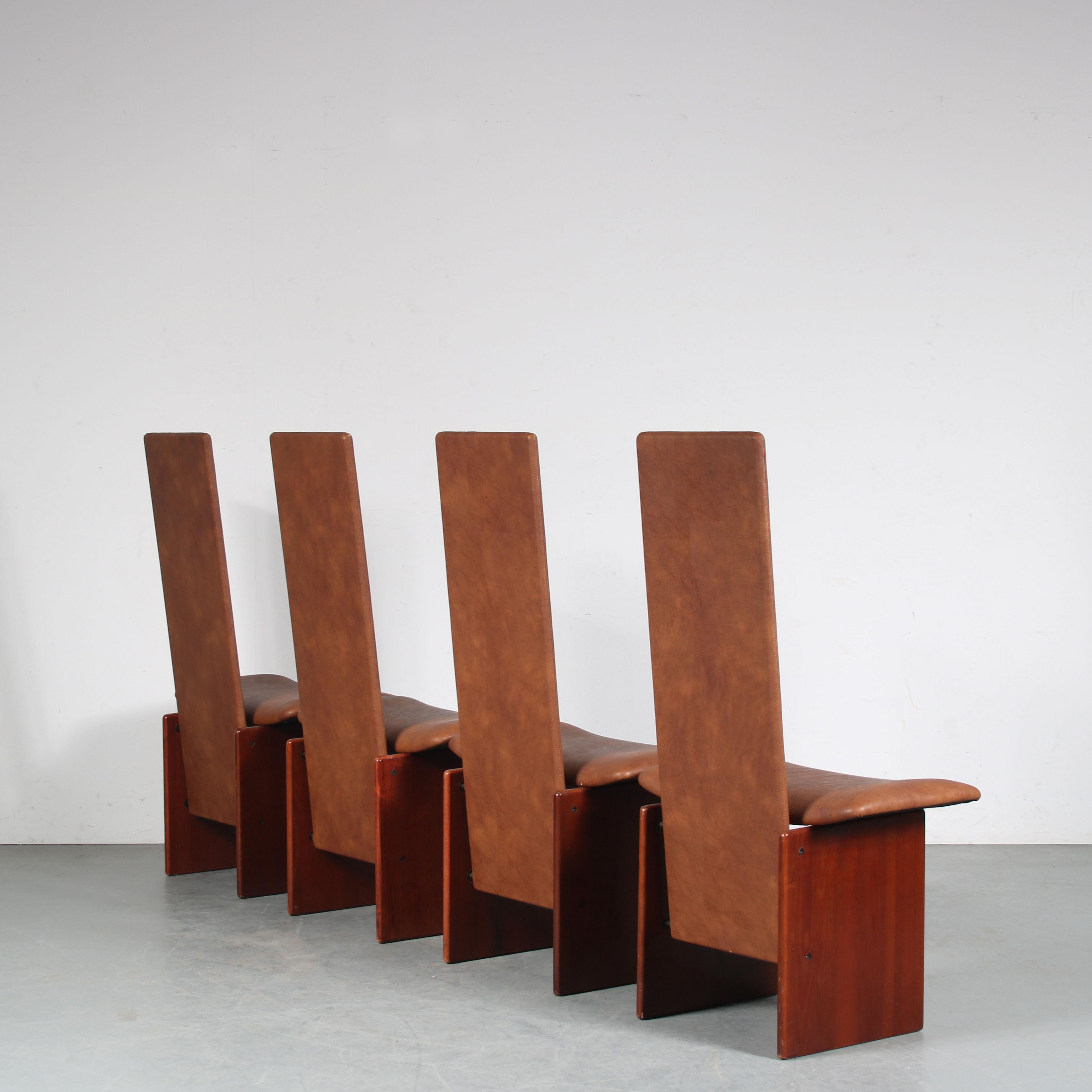 “Kazuki” Dining Chairs by Kazuhide Takahama for Gavina, Italy 1980 In Good Condition For Sale In Amsterdam, NL