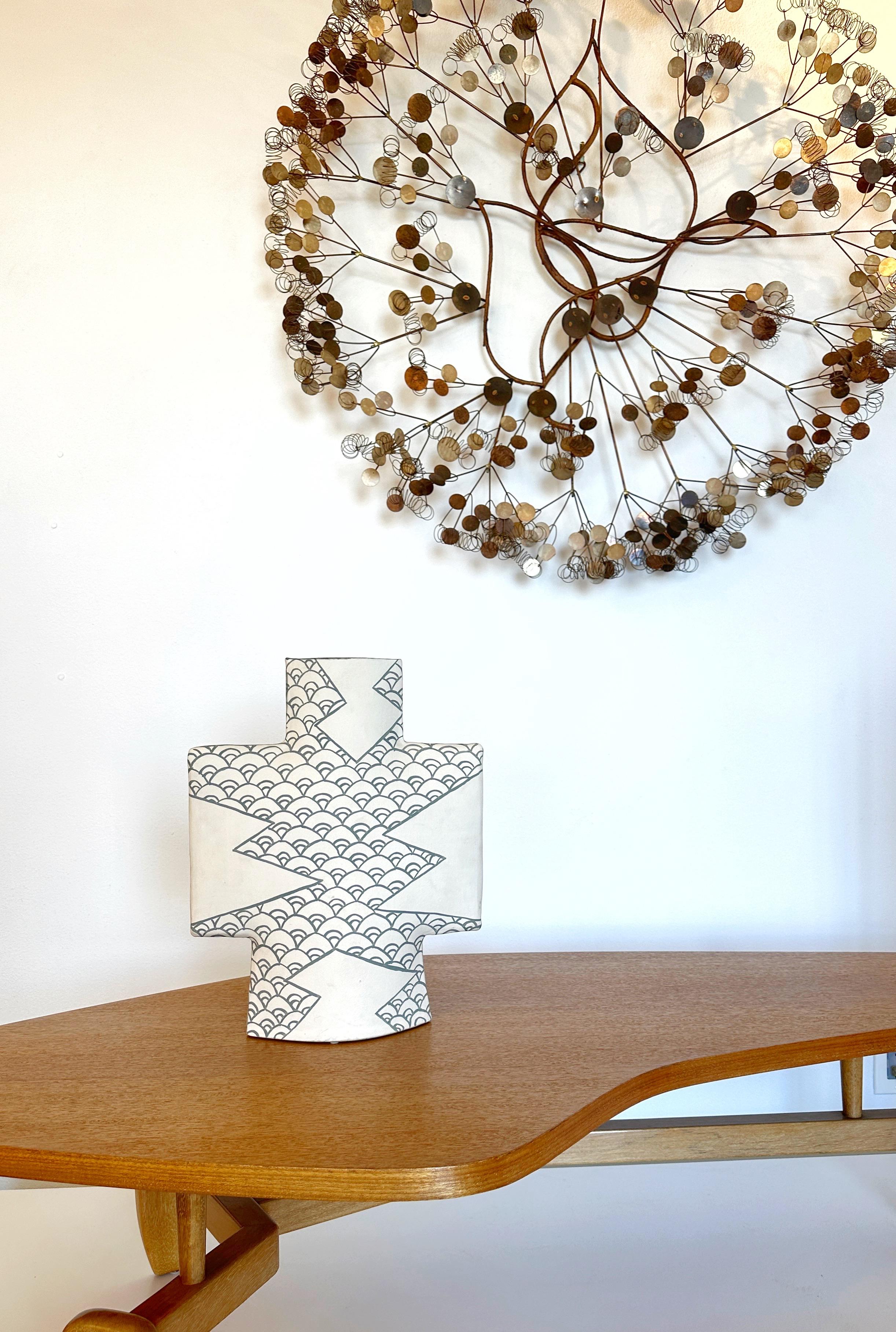 Hand-Painted Kazuko Matthews California Post-modern Ceramic Kimono Vase Signed, ca 1980-1990s