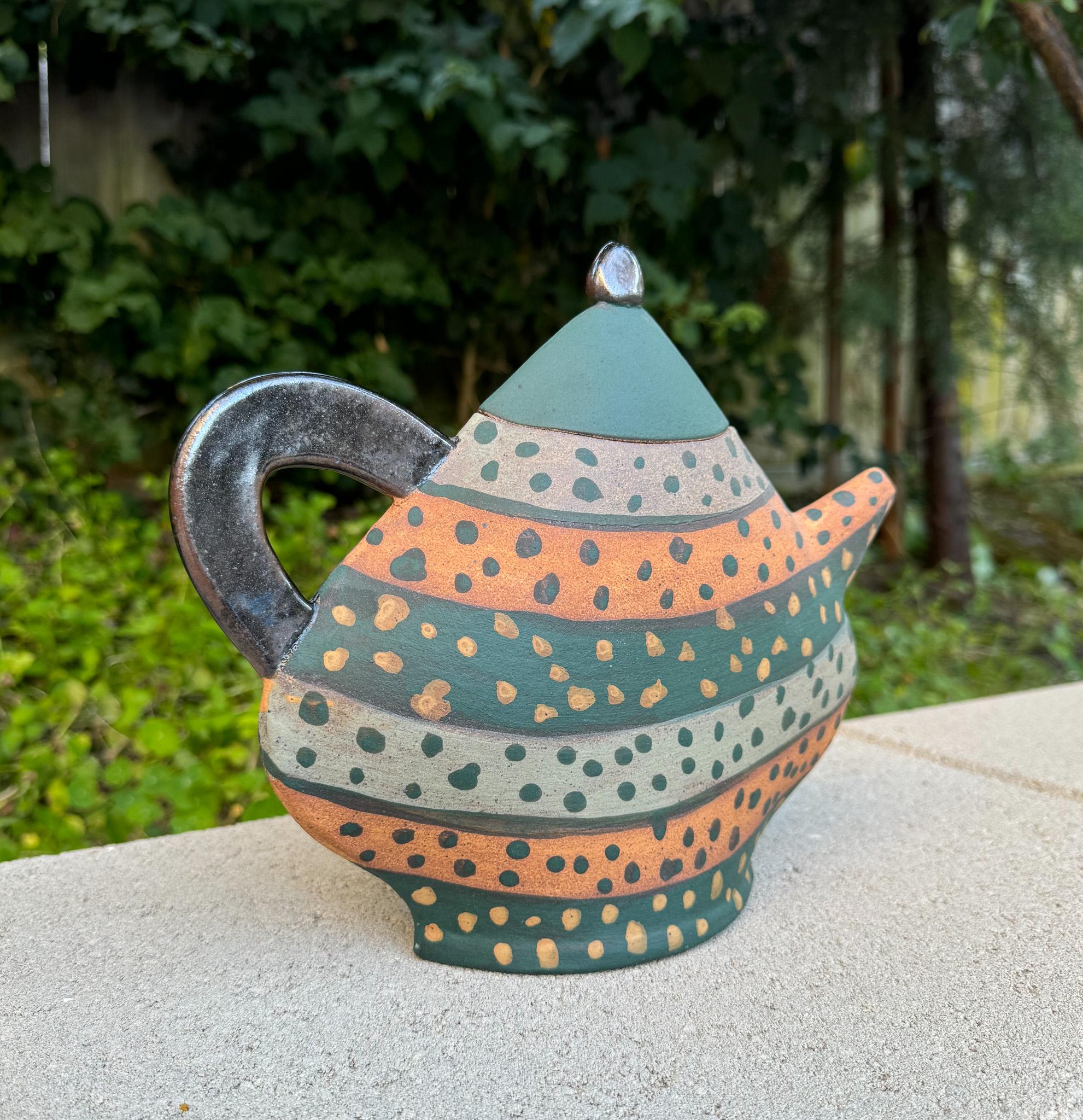 Tetera de cerámica postmoderna Kazuko Matthews, California, años 80 Estadounidense en venta