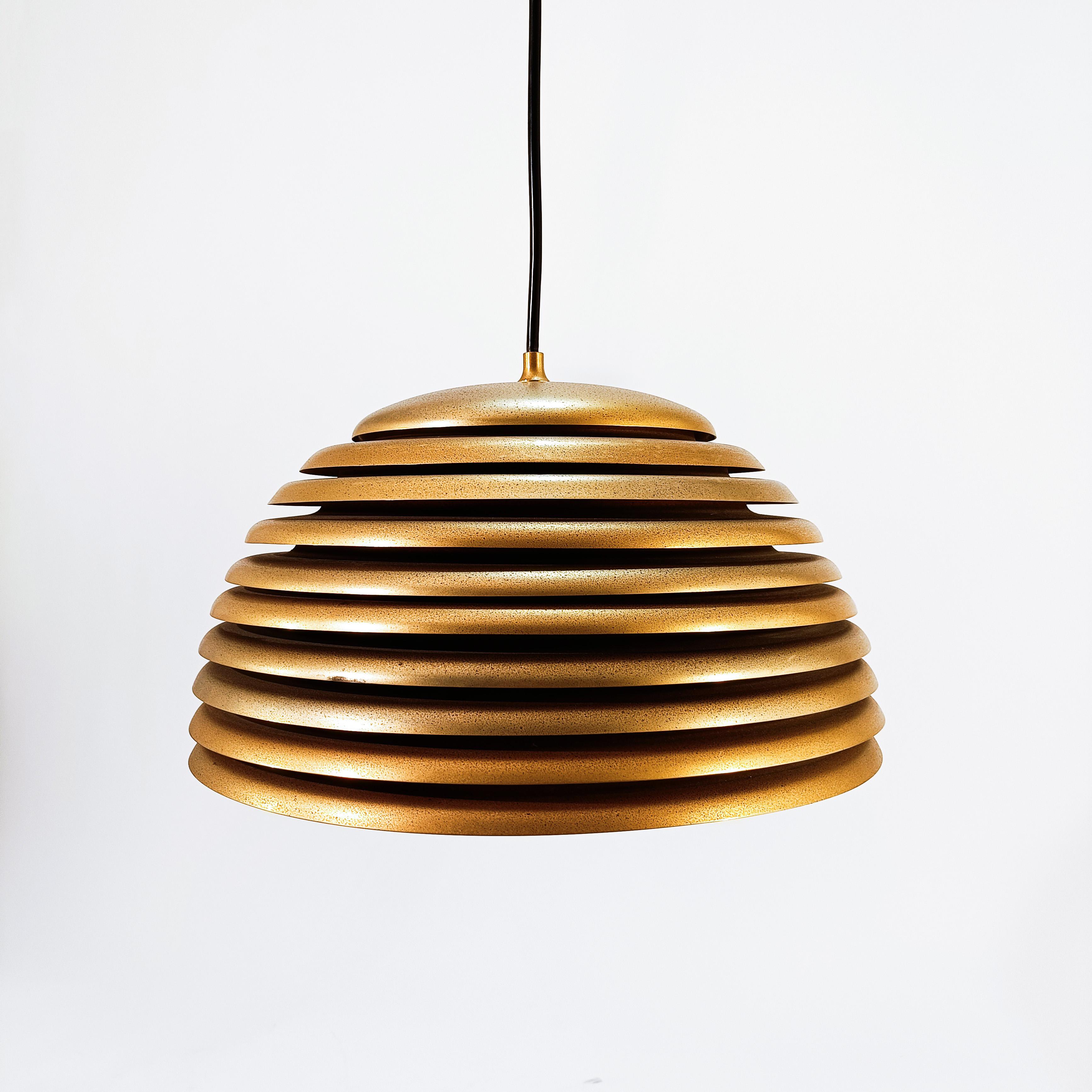 Kazuo Motozawa für Staff Leuchten. A Space Age Pendelleuchte, Deutschland, 1970er Jahre (Metall) im Angebot