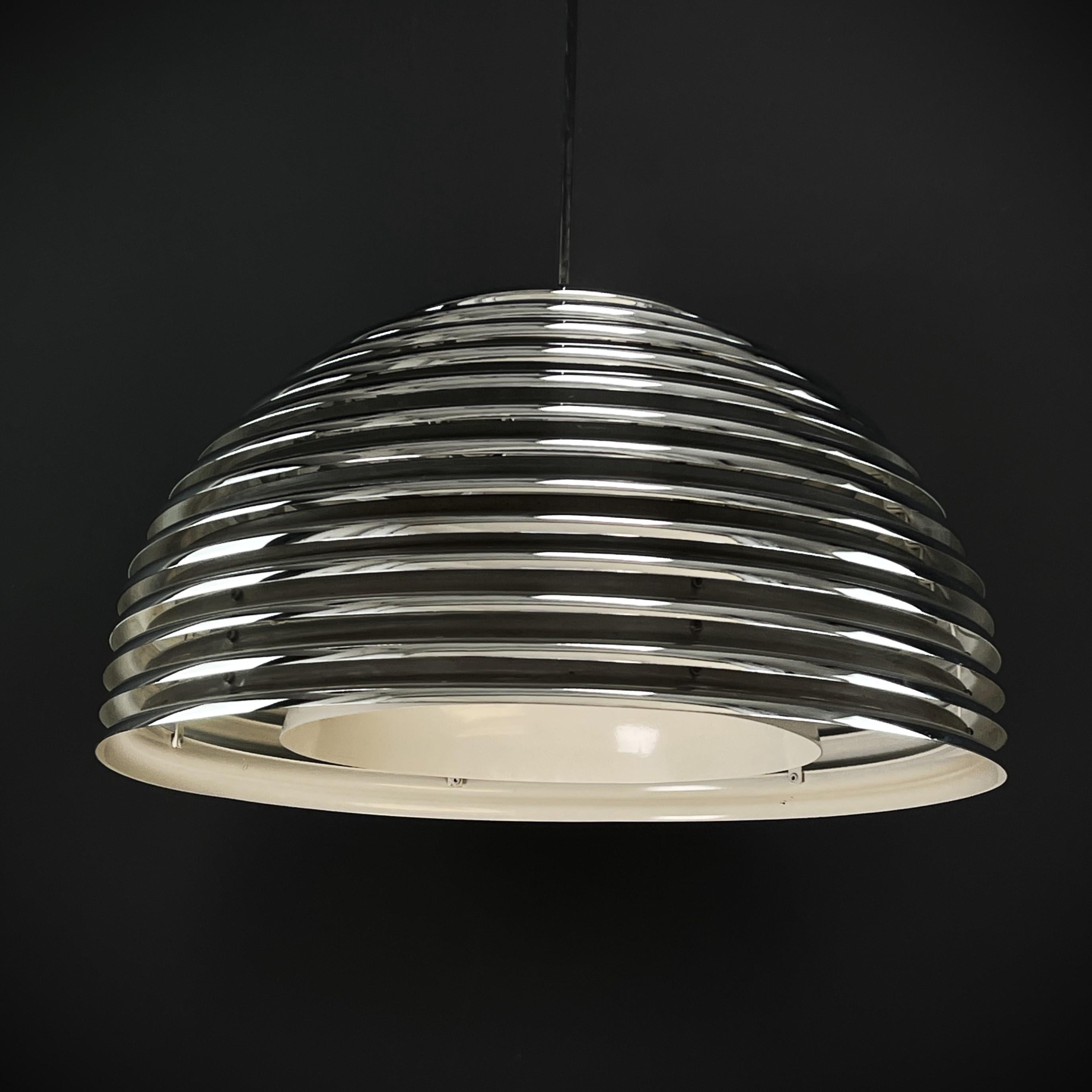 Kazuo Motozawa Saturno Pendant Light

The 