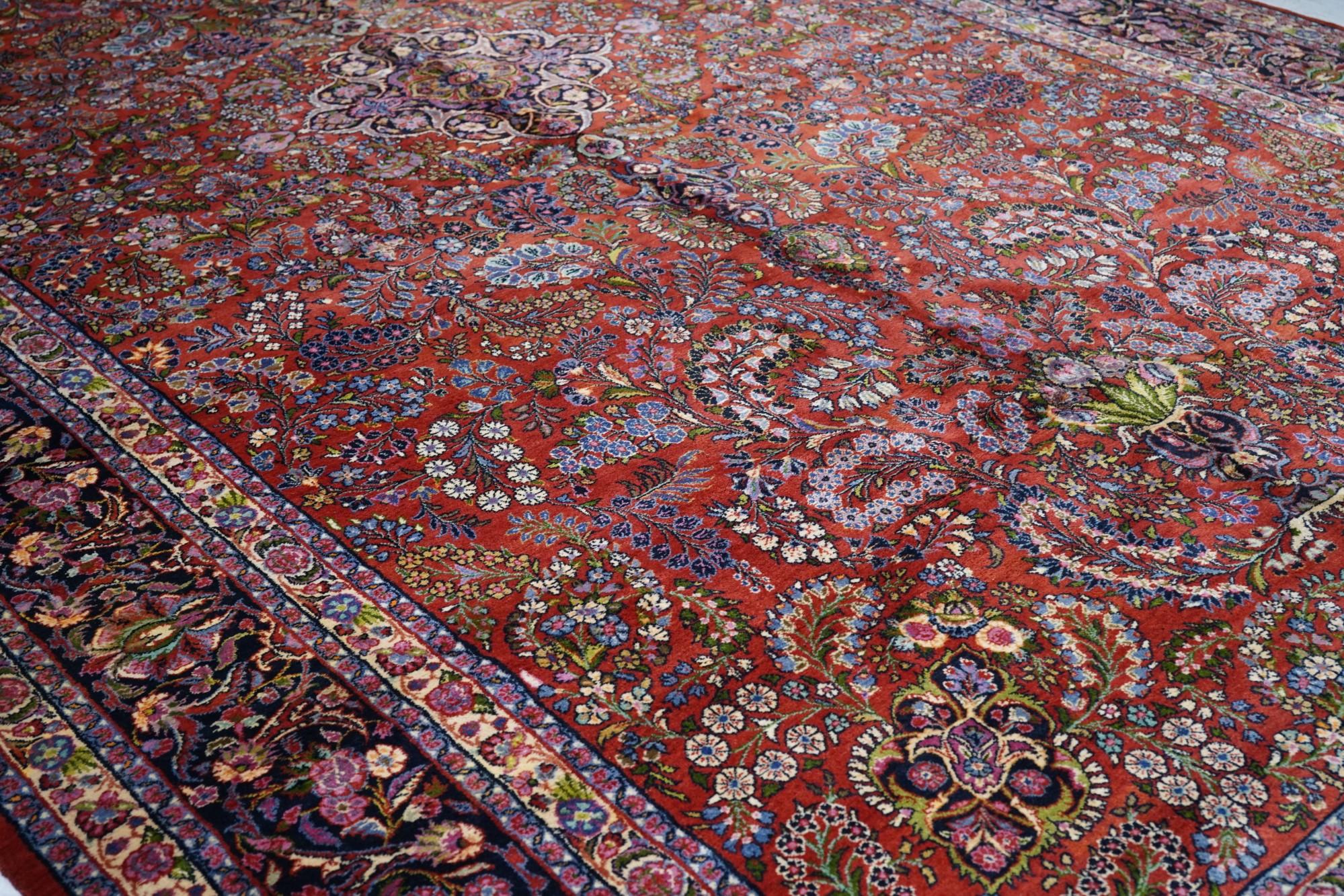 Laine Tapis Kazvin 10'4'' x 19'4'' en vente