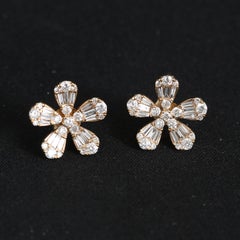 Boucles d'oreilles fleuries en diamant KC Design 1,51 cts.