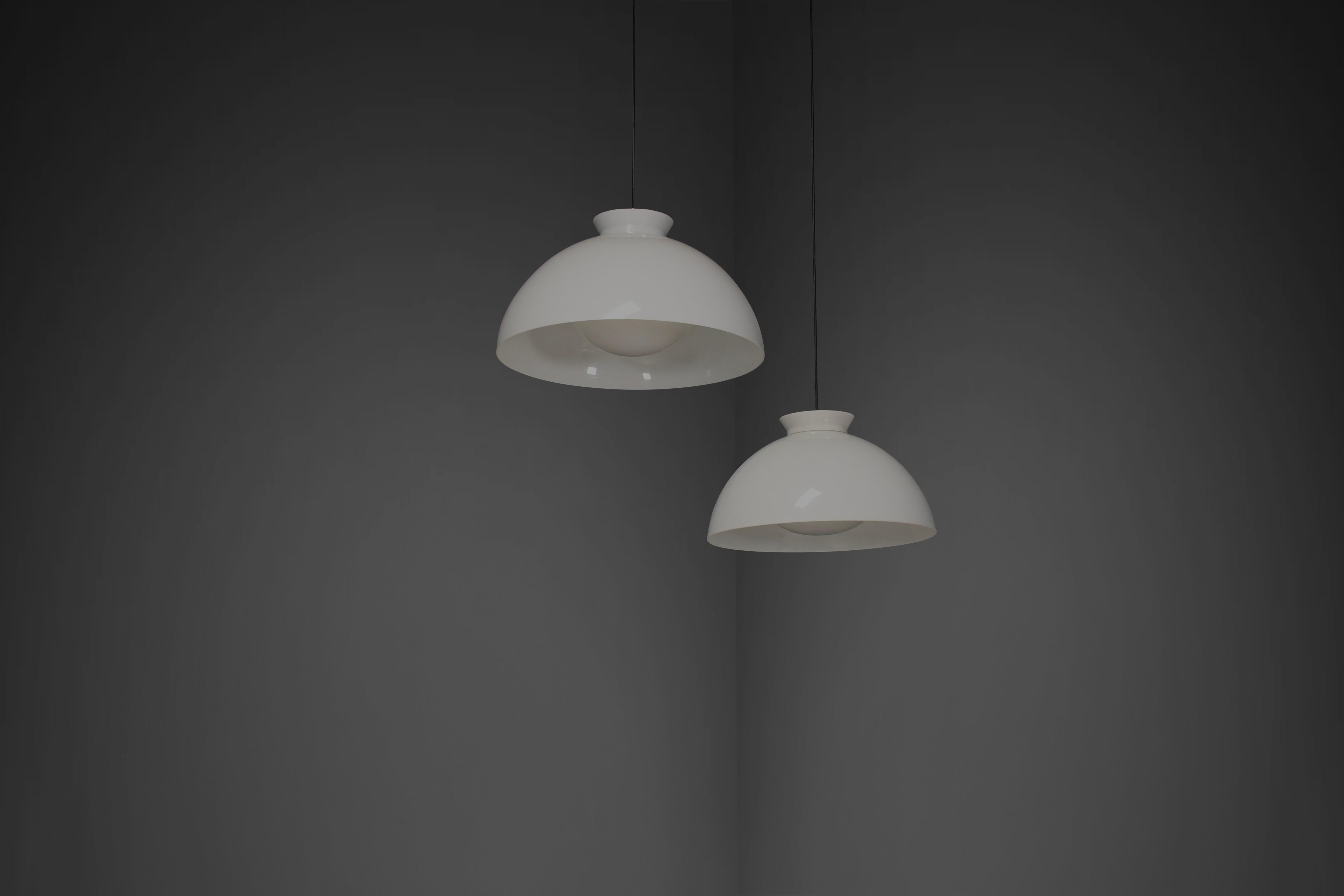 Italian 'KD 6 Grande’ Pendant by Achille and Pier Giacomo Castiglioni for Kartell, 1959 For Sale