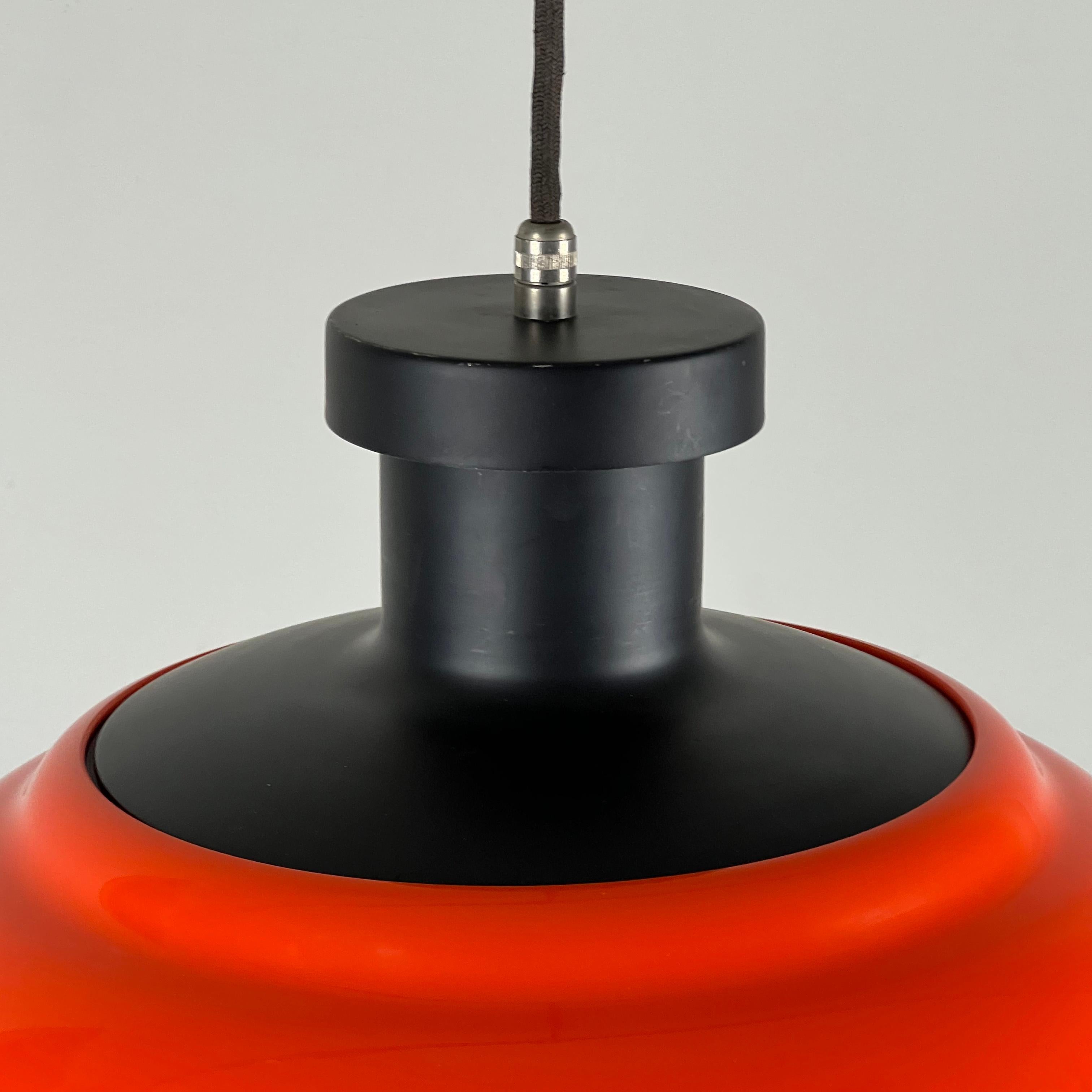 KD7 Orange Pendant Lamp by Achille & Pier Giacomo Castiglioni for Kartell, Italy For Sale 5