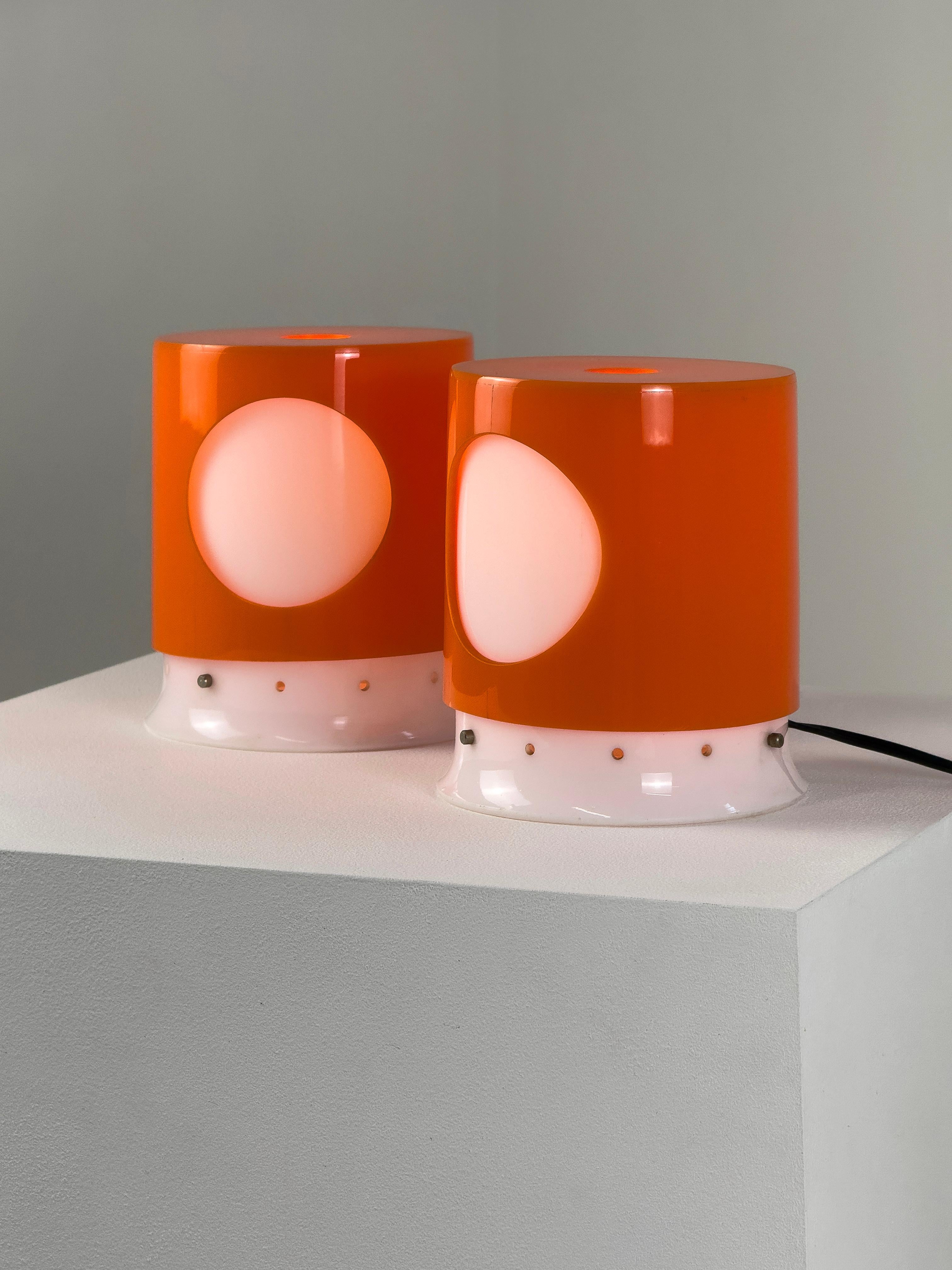 KD8 - Lámpara de mesa 4008 diseñada por Joe Colombo para Kartell, Italia 1964 en venta 4
