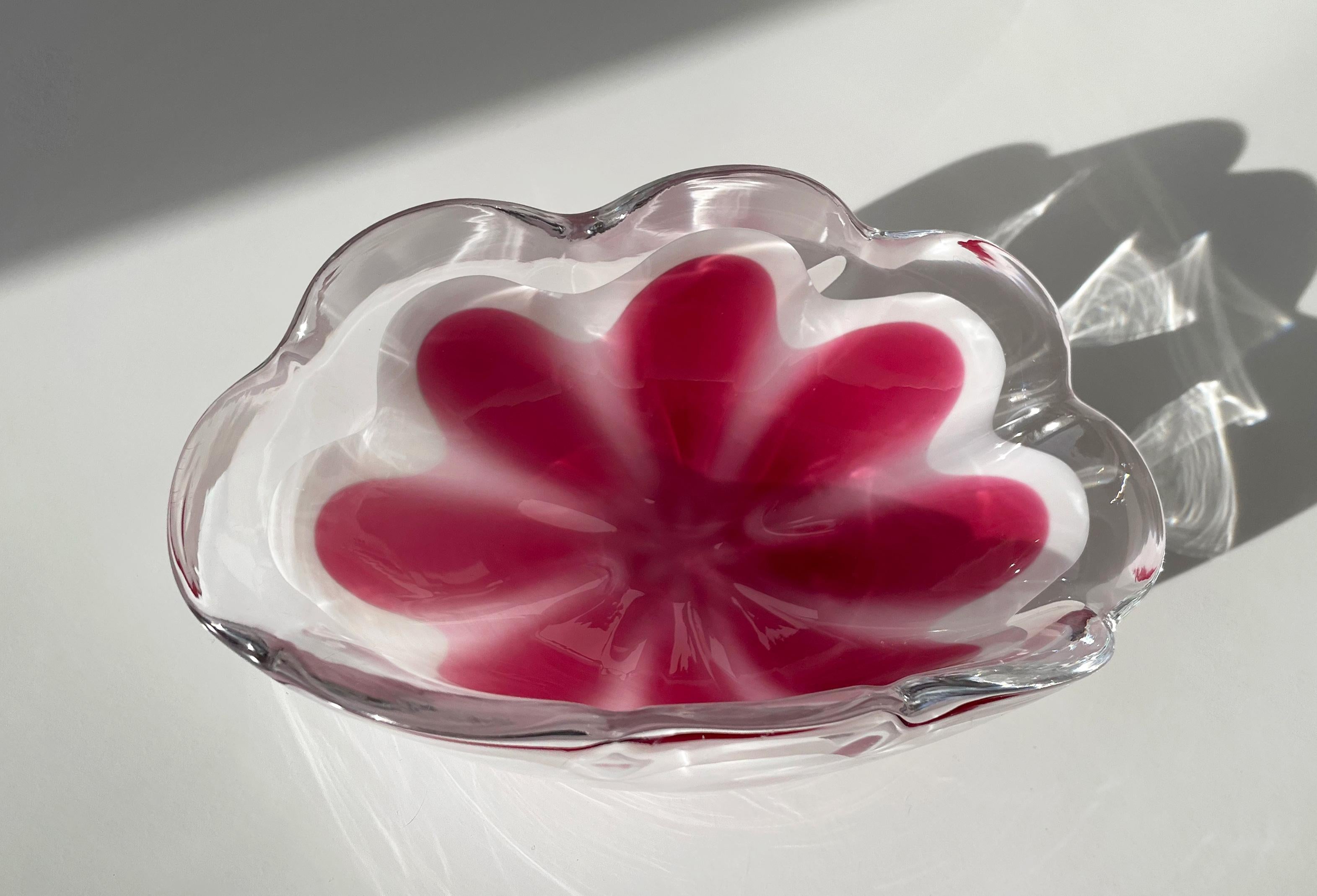 Mid-Century Modern Kedelv for Flygsfors Pink, White Coquille Art Glass Bowl, 1959 For Sale