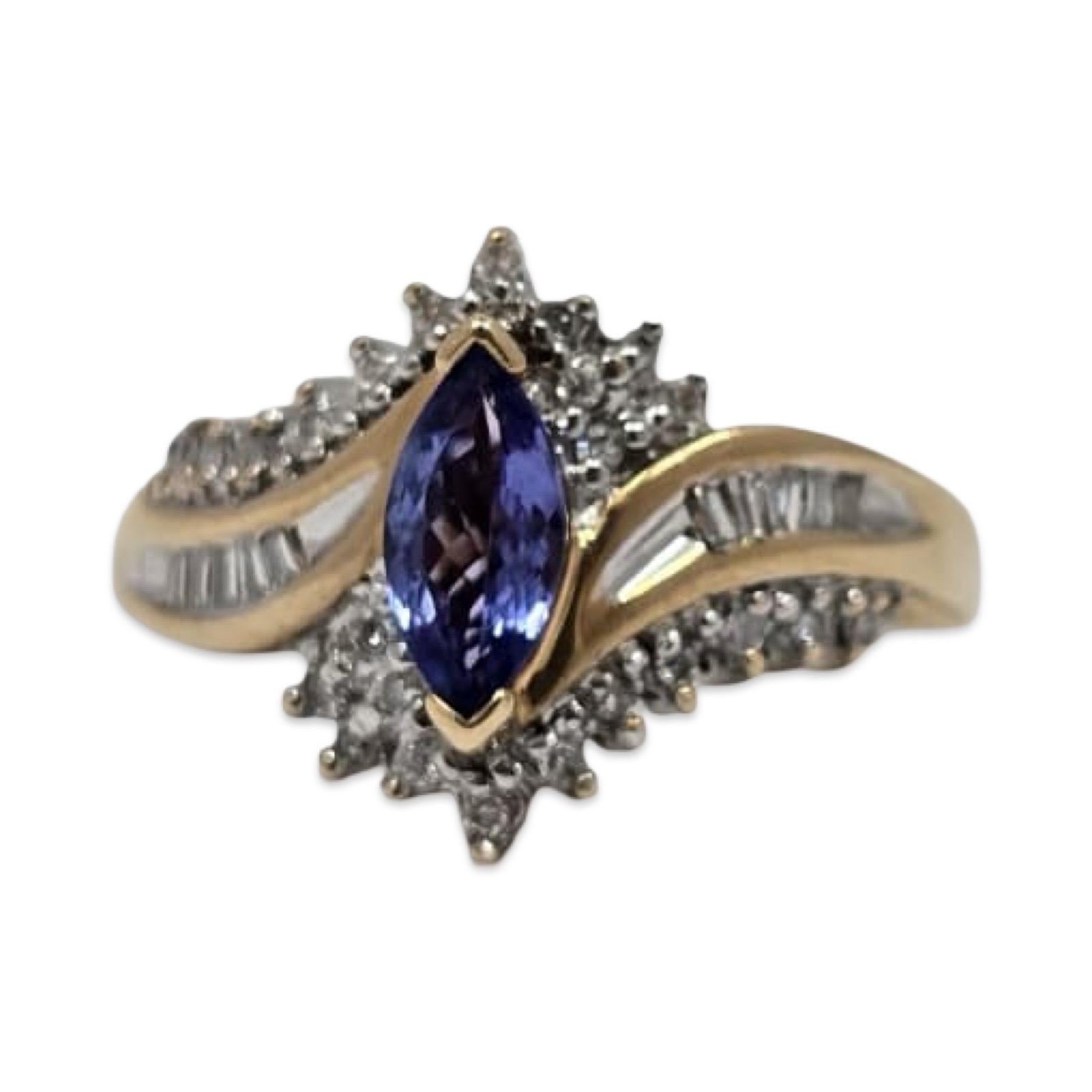 Taglio marquise Keepsake 0.96ctw Tanzanite & Diamond Rings Anello in oro 14k in vendita
