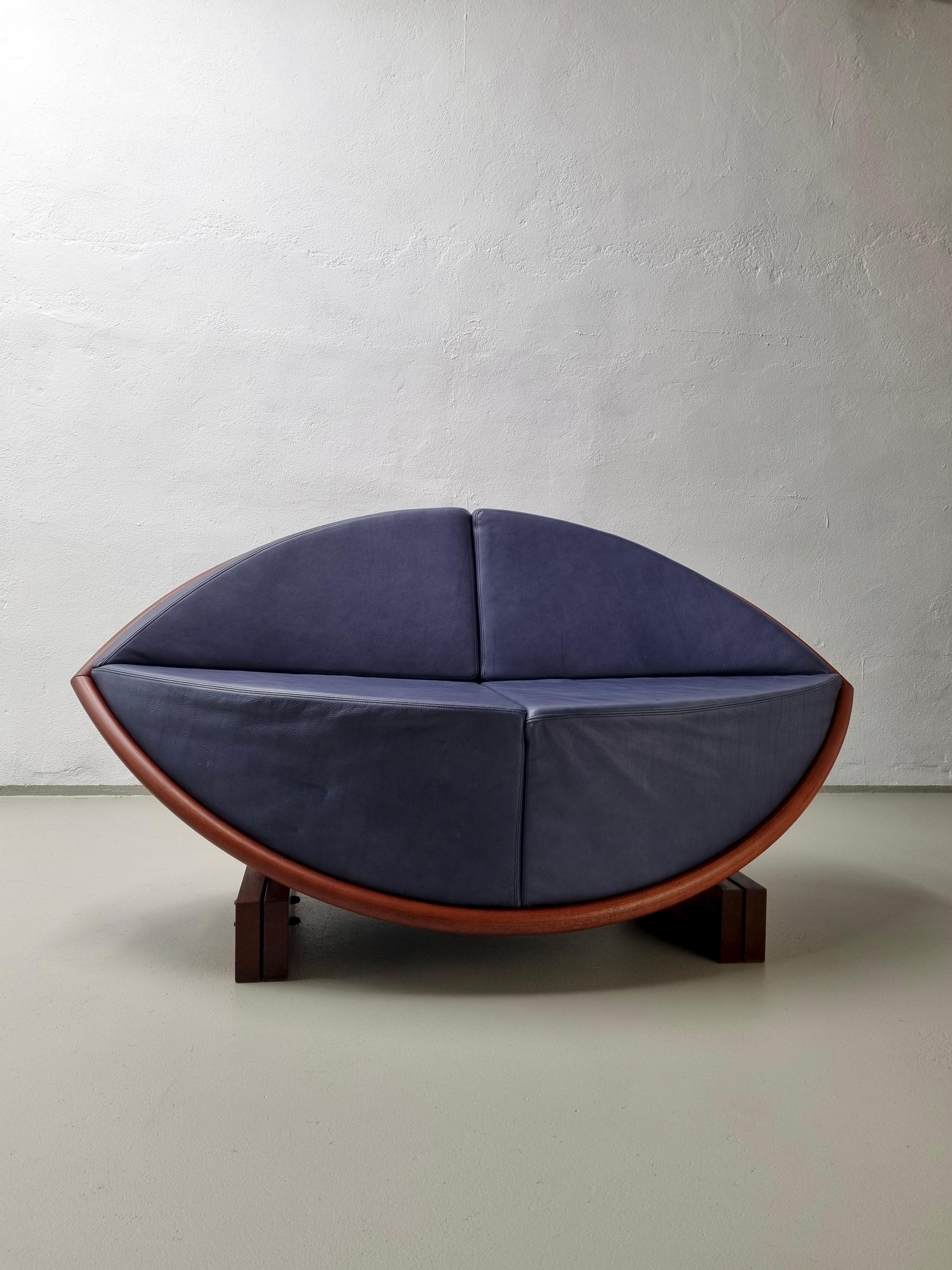 Skulpturales Sofa 