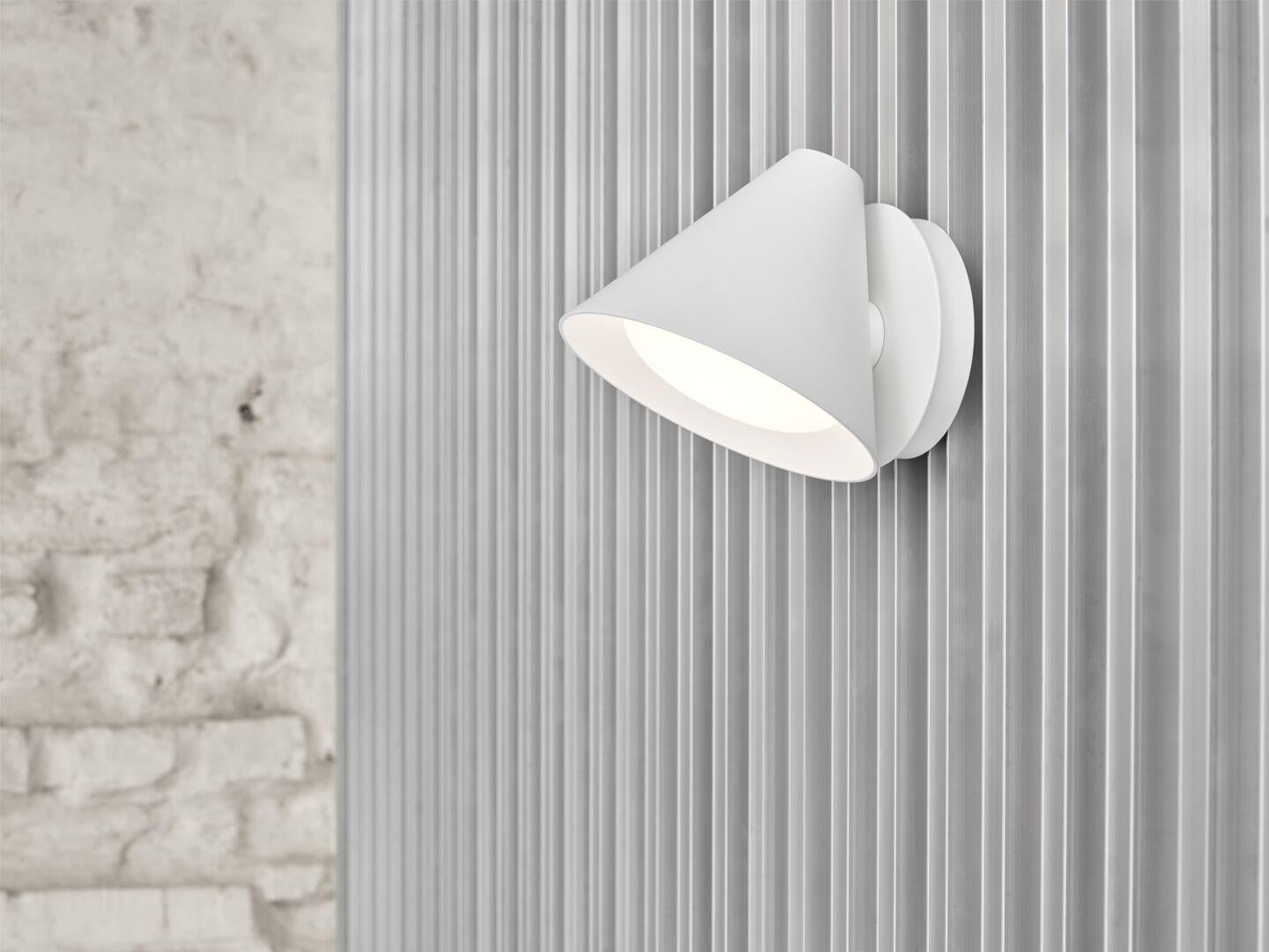 Keglen Applique par Louis Poulsen Siglo XXI y contemporáneo en venta