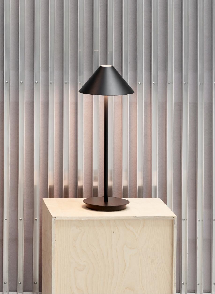 Tischlampe „Keglen“ für Louis Poulsen in Schwarz (Skandinavische Moderne) im Angebot