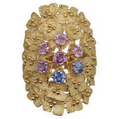 Bague « Cluster » de Keiko Ikeda, motif floral japonais, en or jaune 18 carats, sertie de saphirs roses et bleus