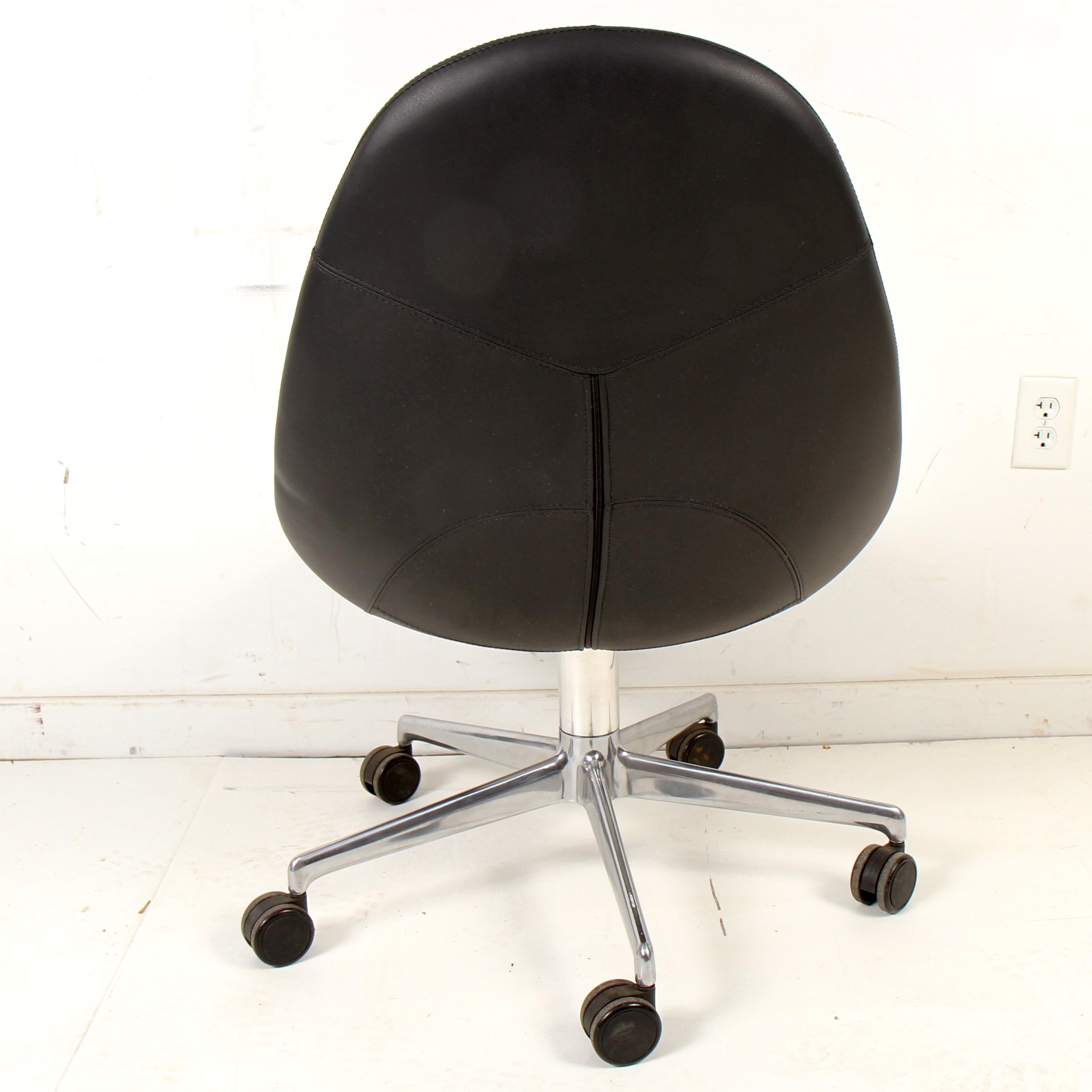 Modern Keilhauer Juxta Desk Chair