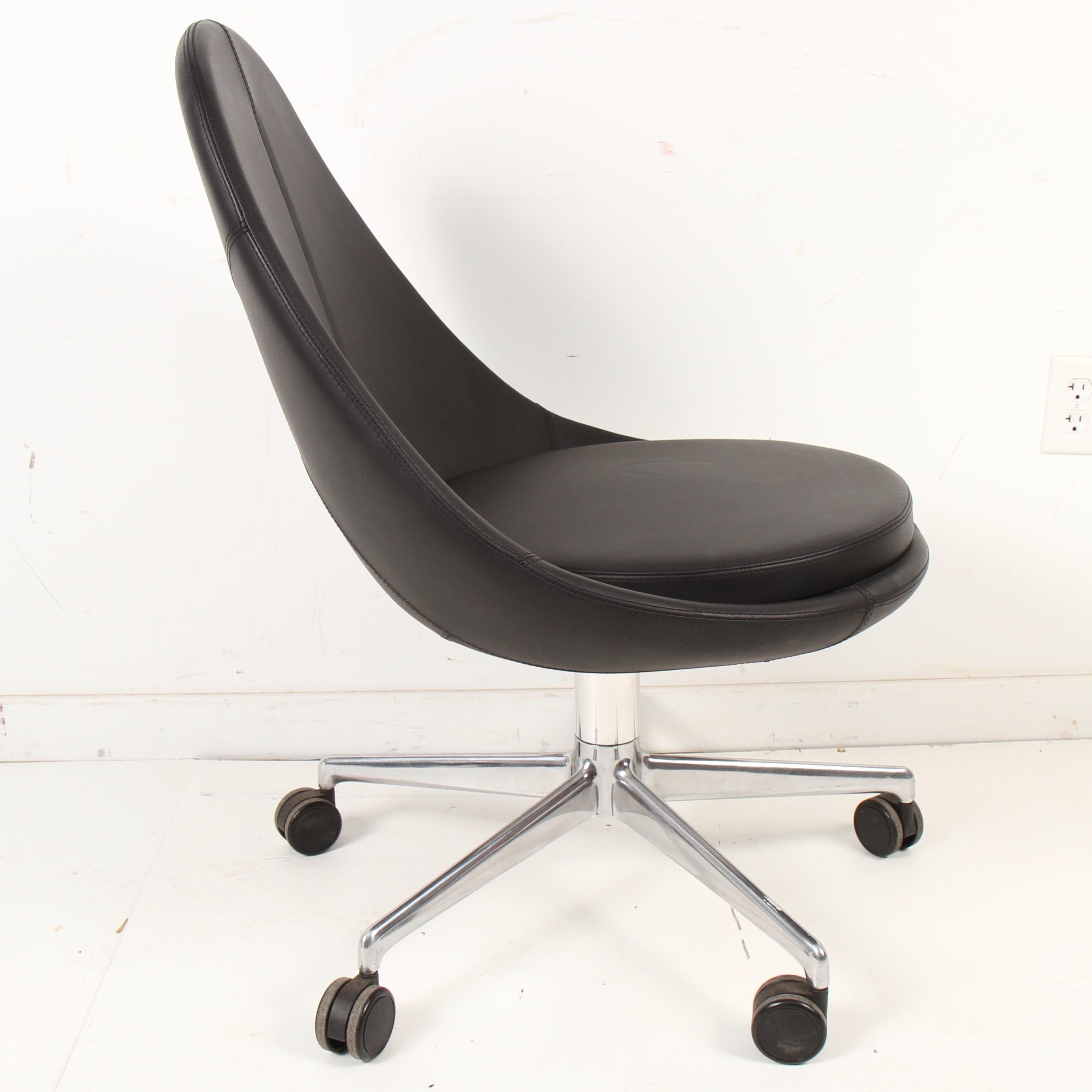 Keilhauer Juxta Desk Chair In Good Condition In New London, CT