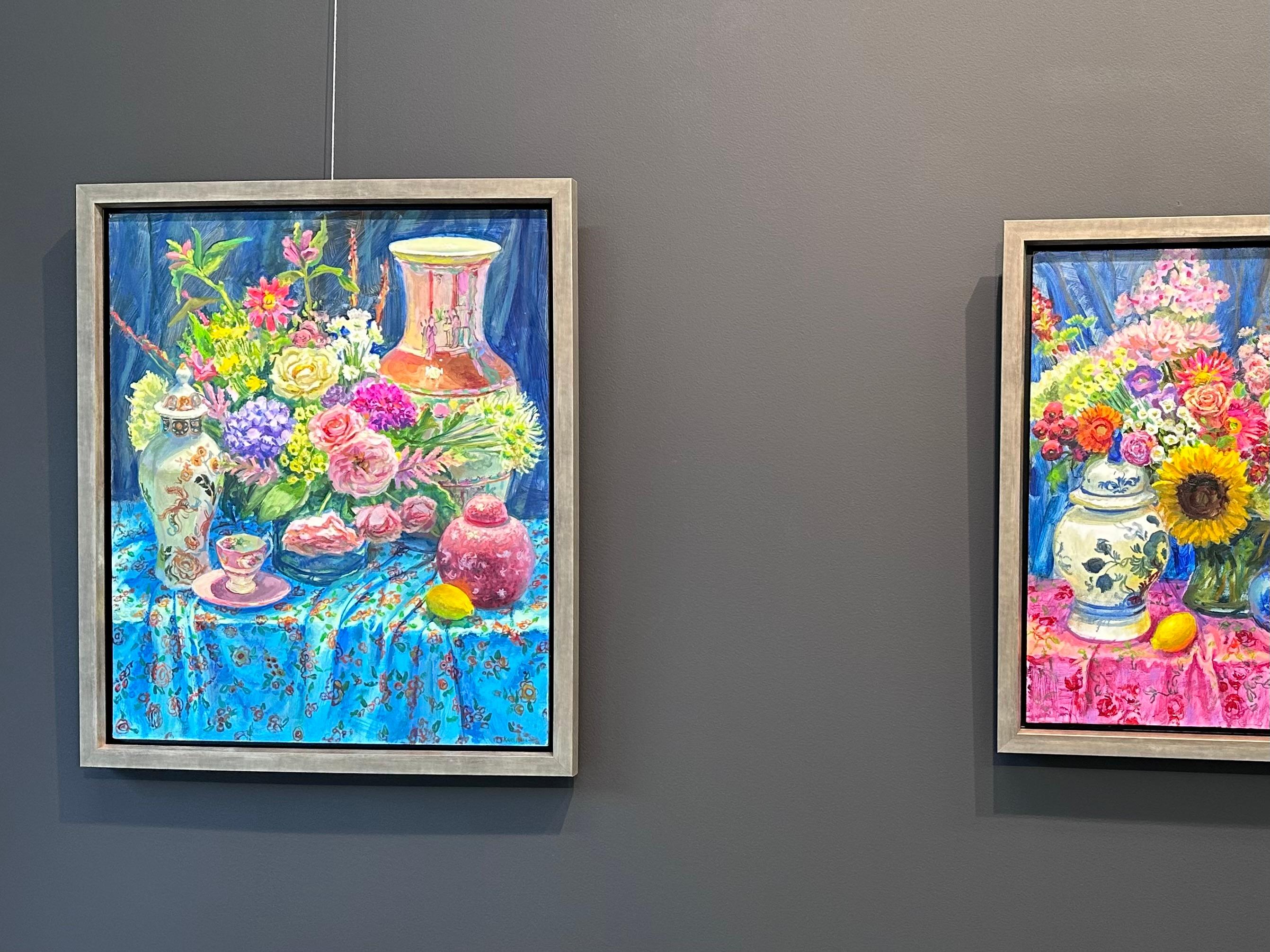 Blu con fiori - Pittura olandese contemporanea del XXI secolo con nature morte di fiori in vendita 2