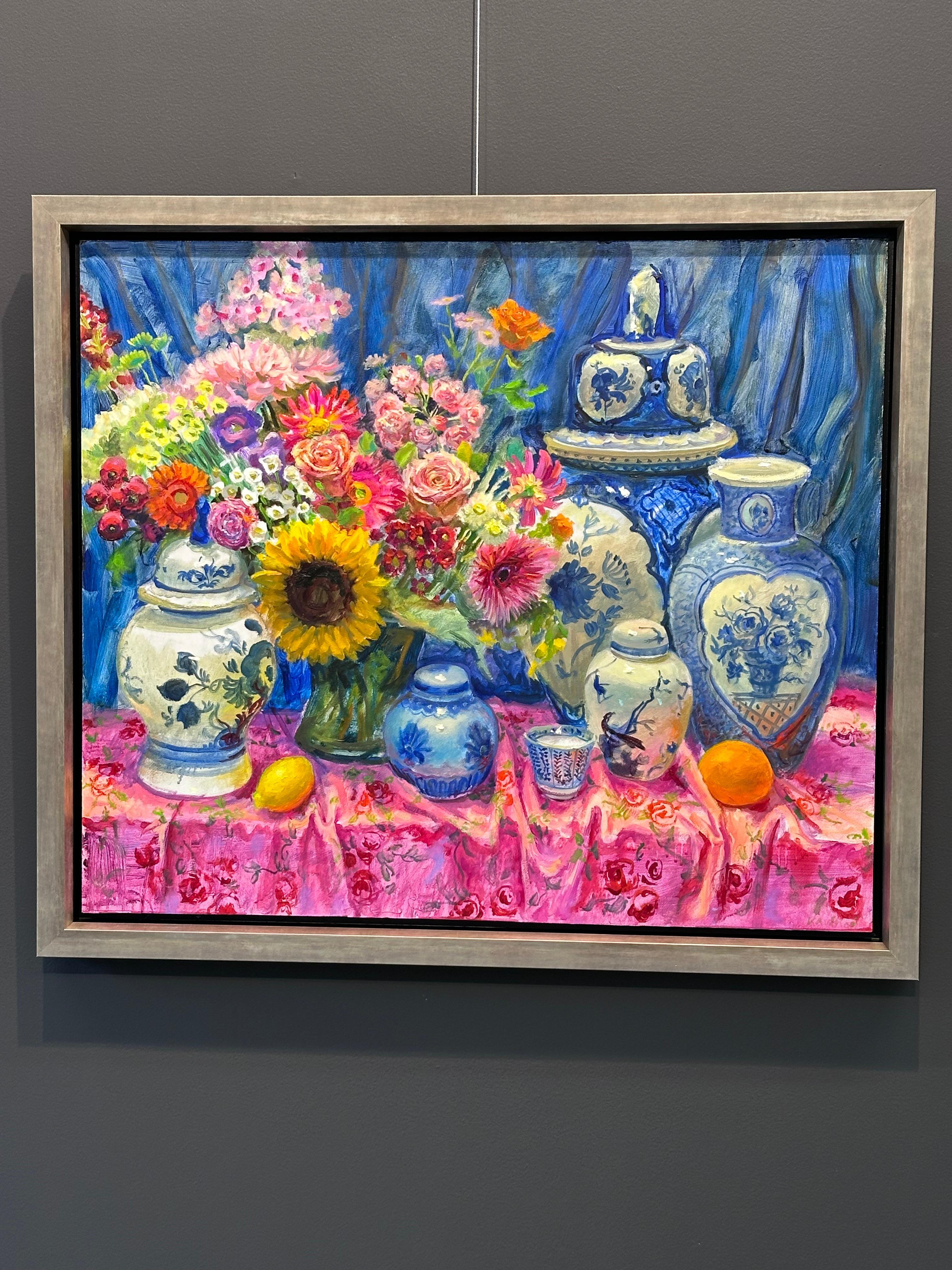 Rose avec des fleurs - 21e siècle - Peinture hollandaise contemporaine de nature morte aux fleurs en vente 2