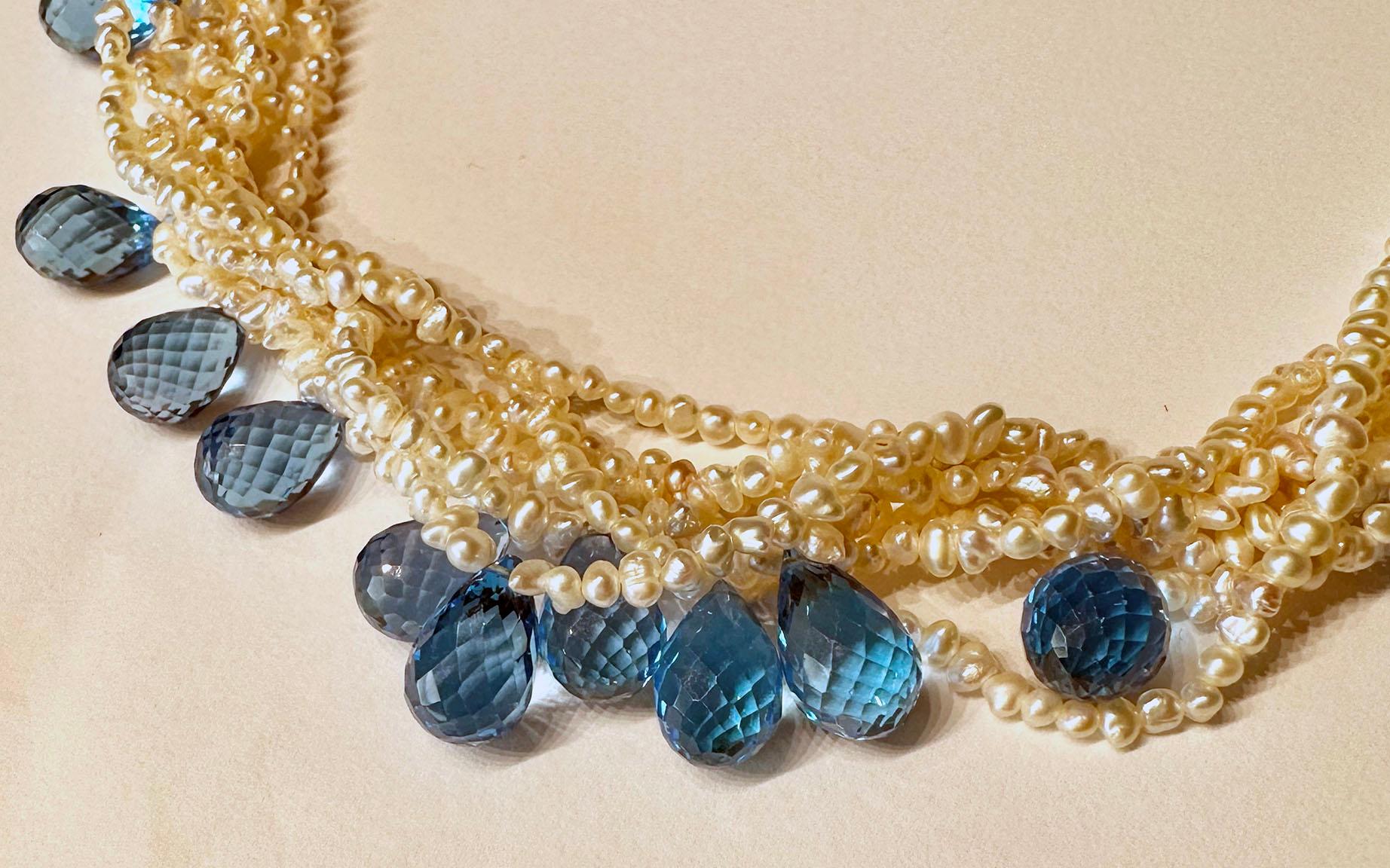 Keishi, collier torsadé en perles d'eau salée avec briolettes en topaze en vente 1