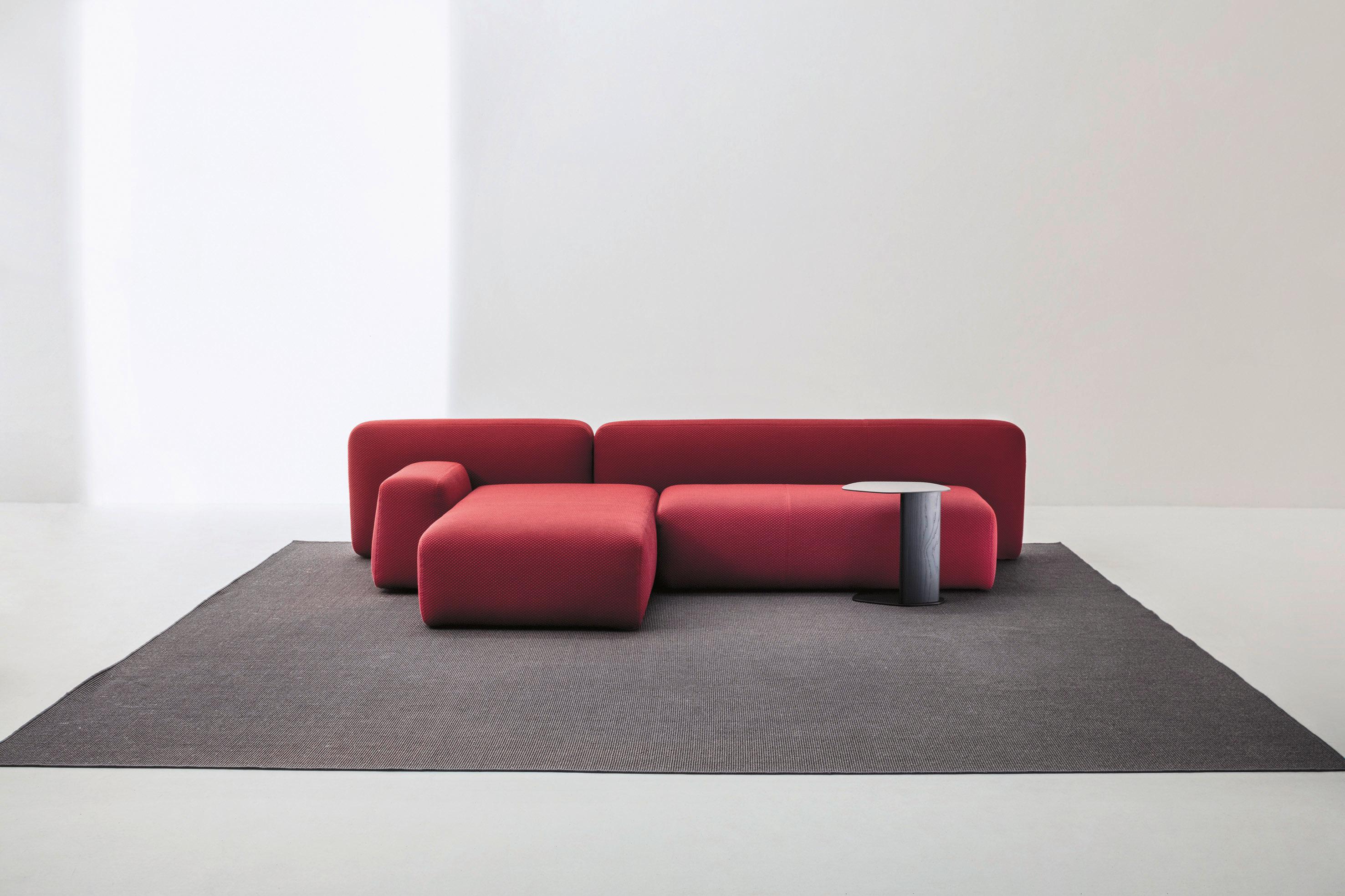 Table basse Keisho avec plateau noir et base en frêne teinté graphite par Andrea Steidl Neuf - En vente à Brooklyn, NY