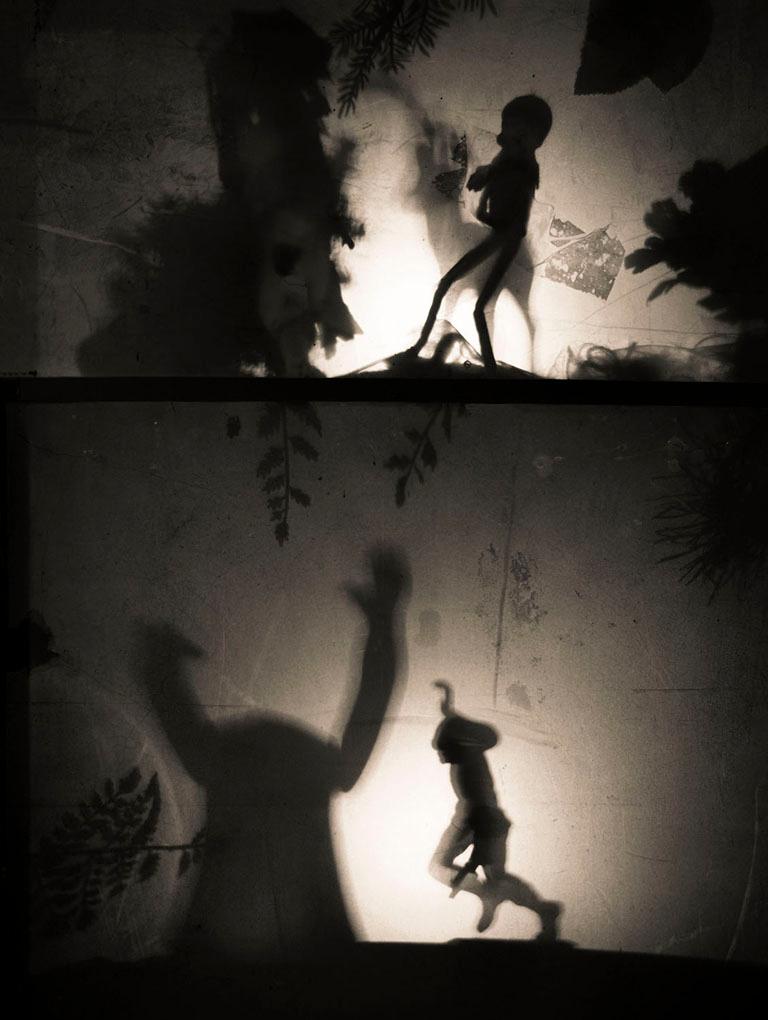 Keith Carter b.1948 Black and White Photograph – Nacht und Licht und das halbe Licht
